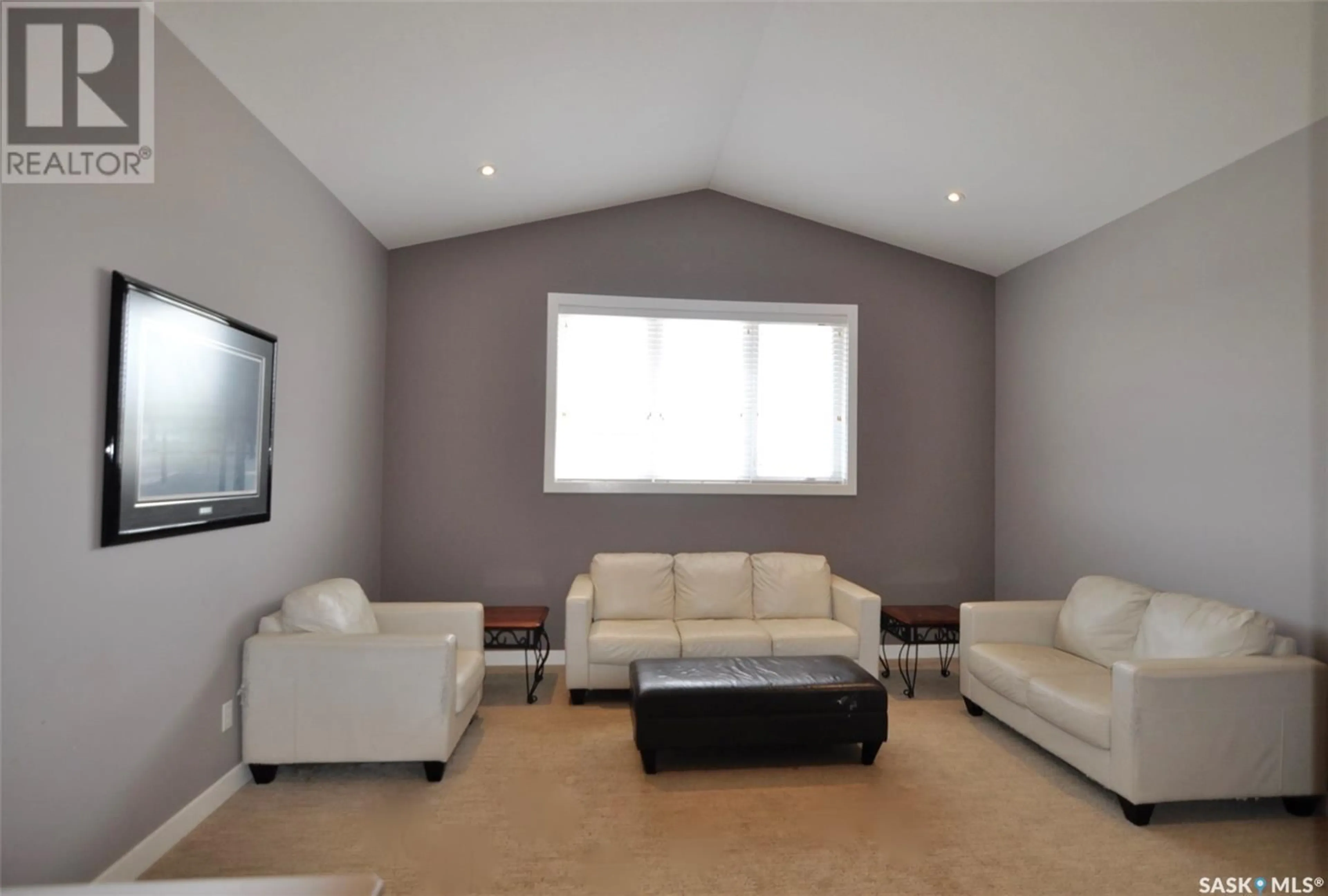 Living room with furniture, unknown for 467 VELTKAMP CRESCENT, Saskatoon Saskatchewan S7T0S1