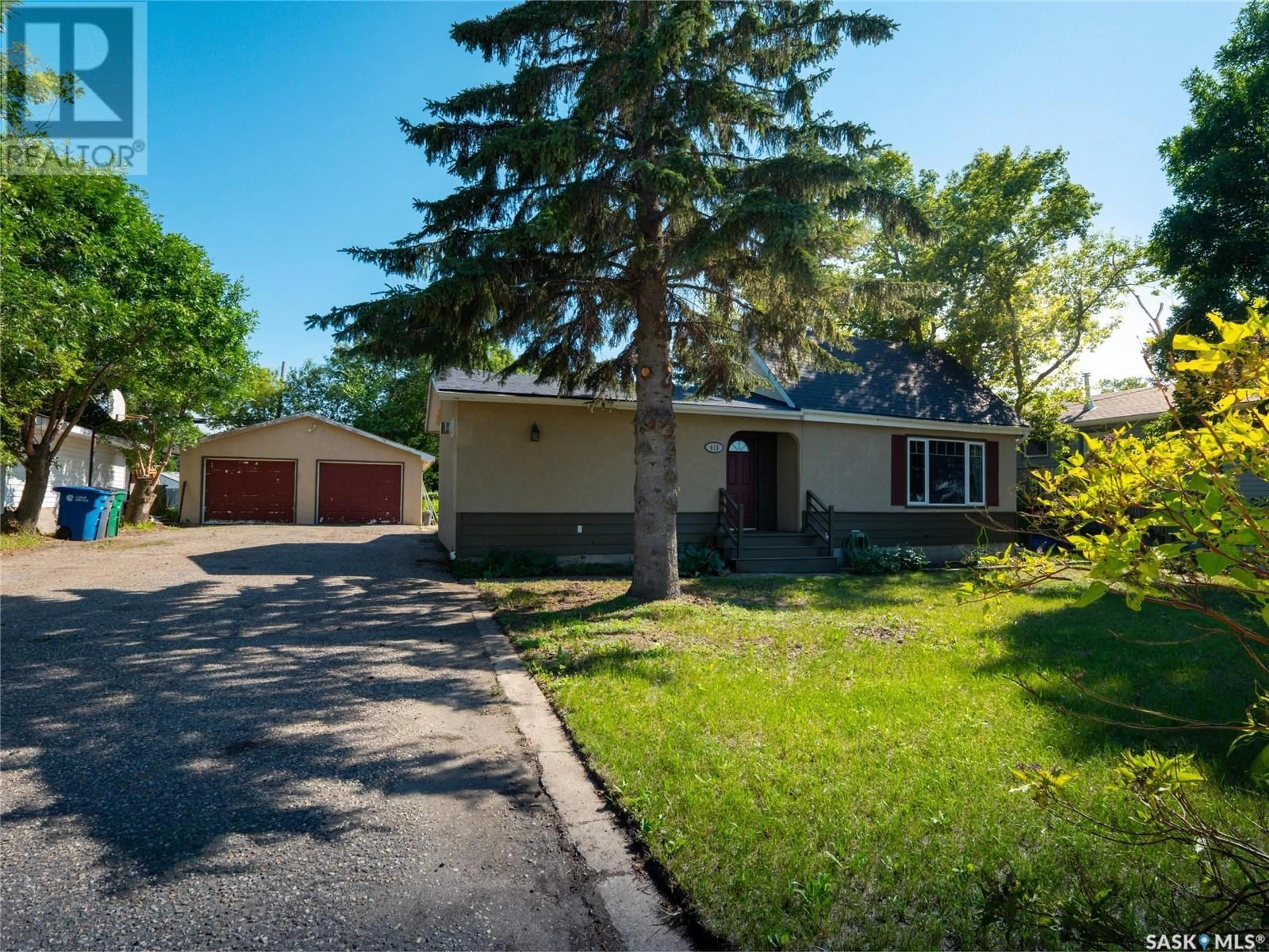 A pic from outside/outdoor area/front of a property/back of a property/a pic from drone, street for 413 RAILWAY STREET, Balgonie Saskatchewan S0G0E0