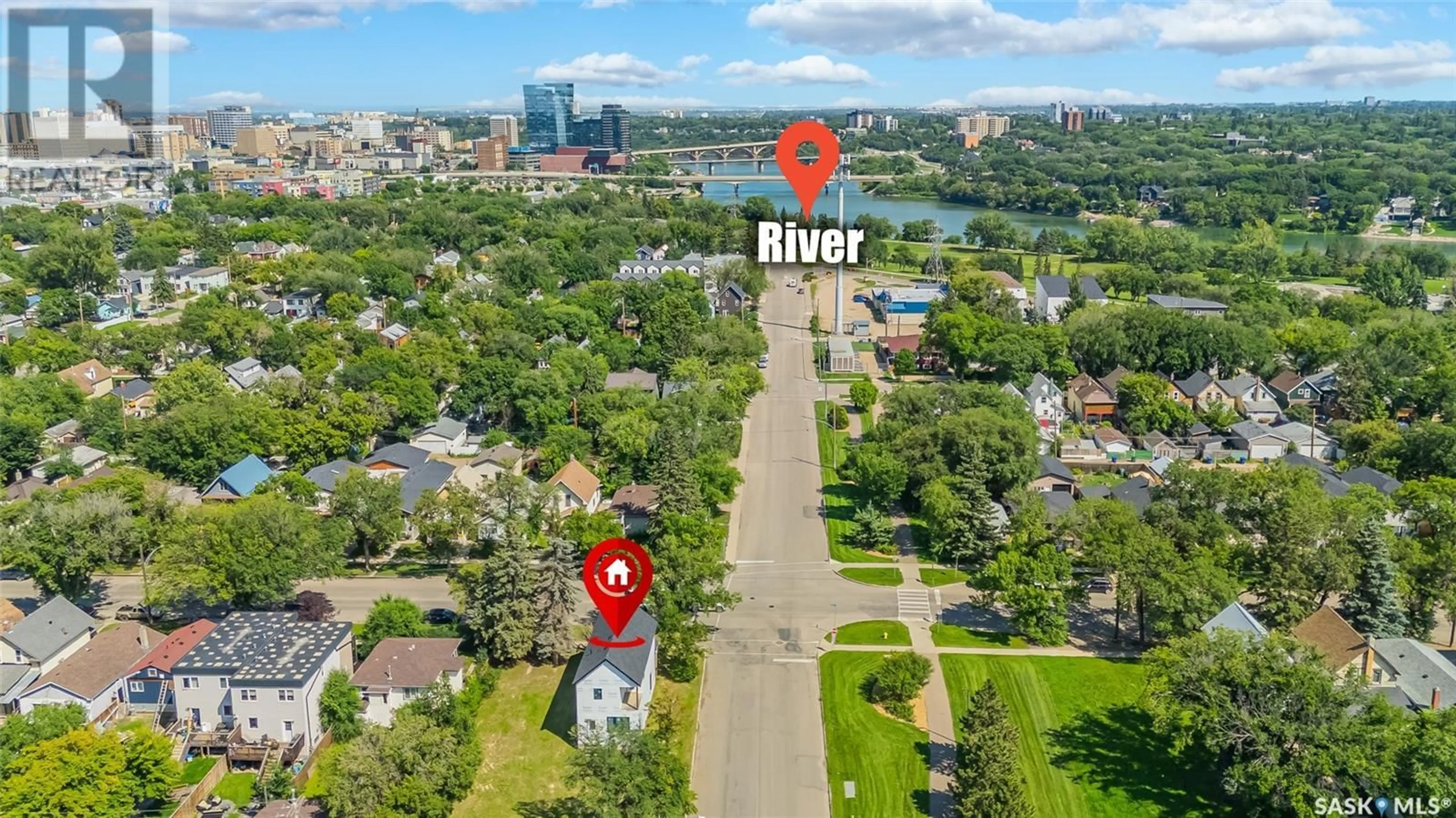 A pic from outside/outdoor area/front of a property/back of a property/a pic from drone, water/lake/river/ocean view for 539 H AVENUE, Saskatoon Saskatchewan S7M1W7