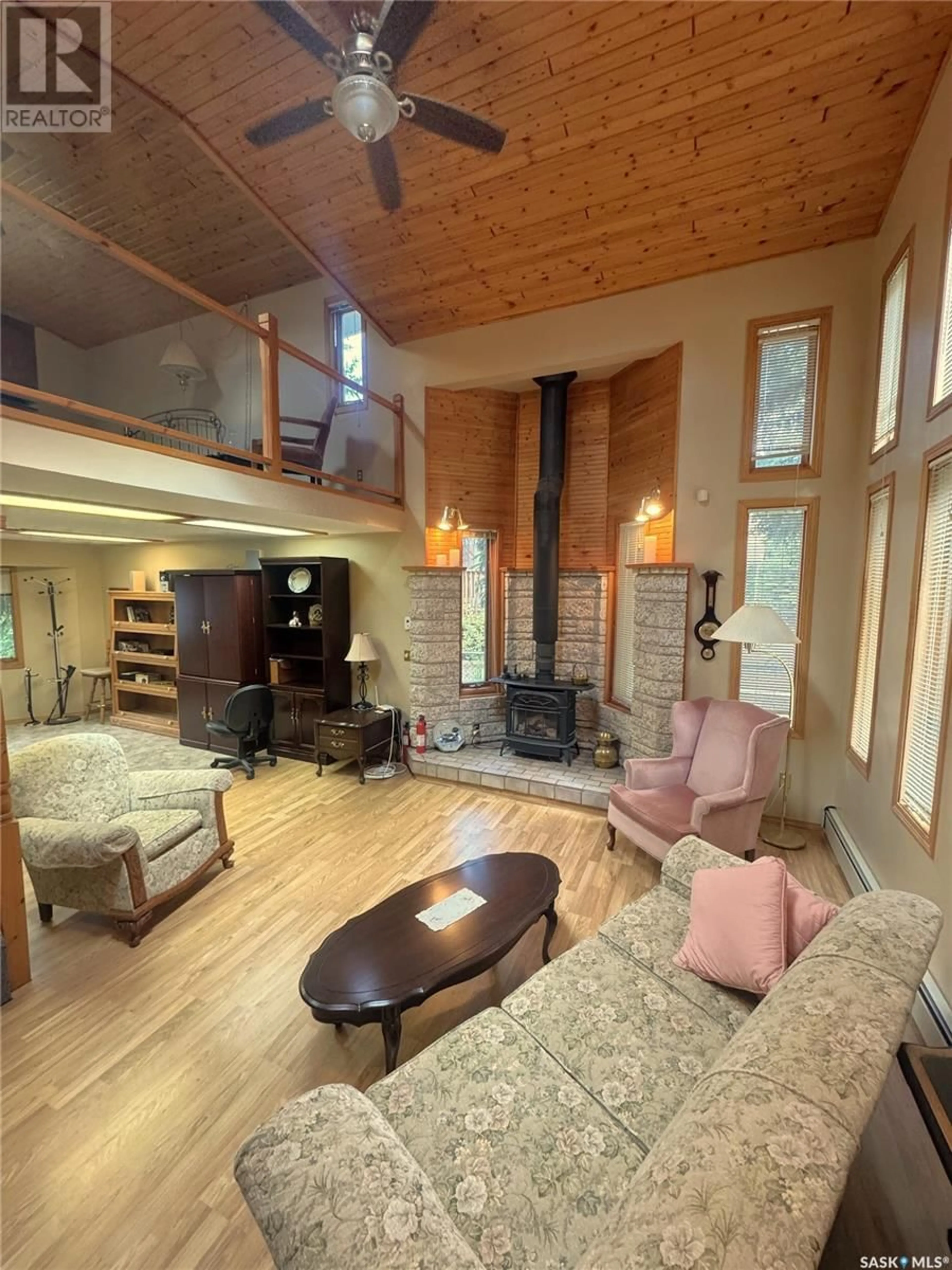 Living room with furniture, unknown for 308 FRANCIS AVENUE, Lakeland Rm No. 521 Saskatchewan S0J0N0