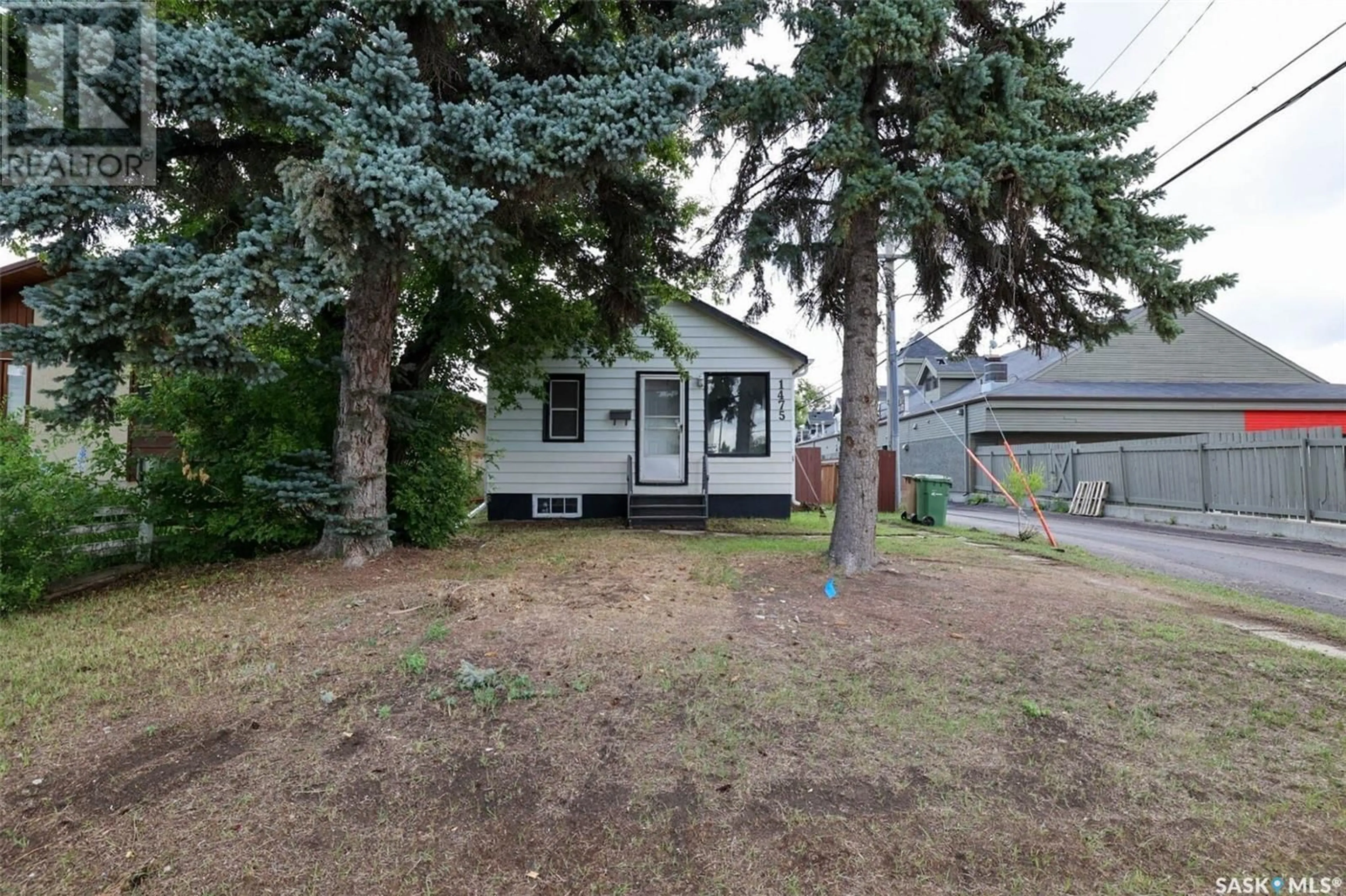 Home with vinyl exterior material, street for 1475 MCCARTHY BOULEVARD, Regina Saskatchewan S4T5T1