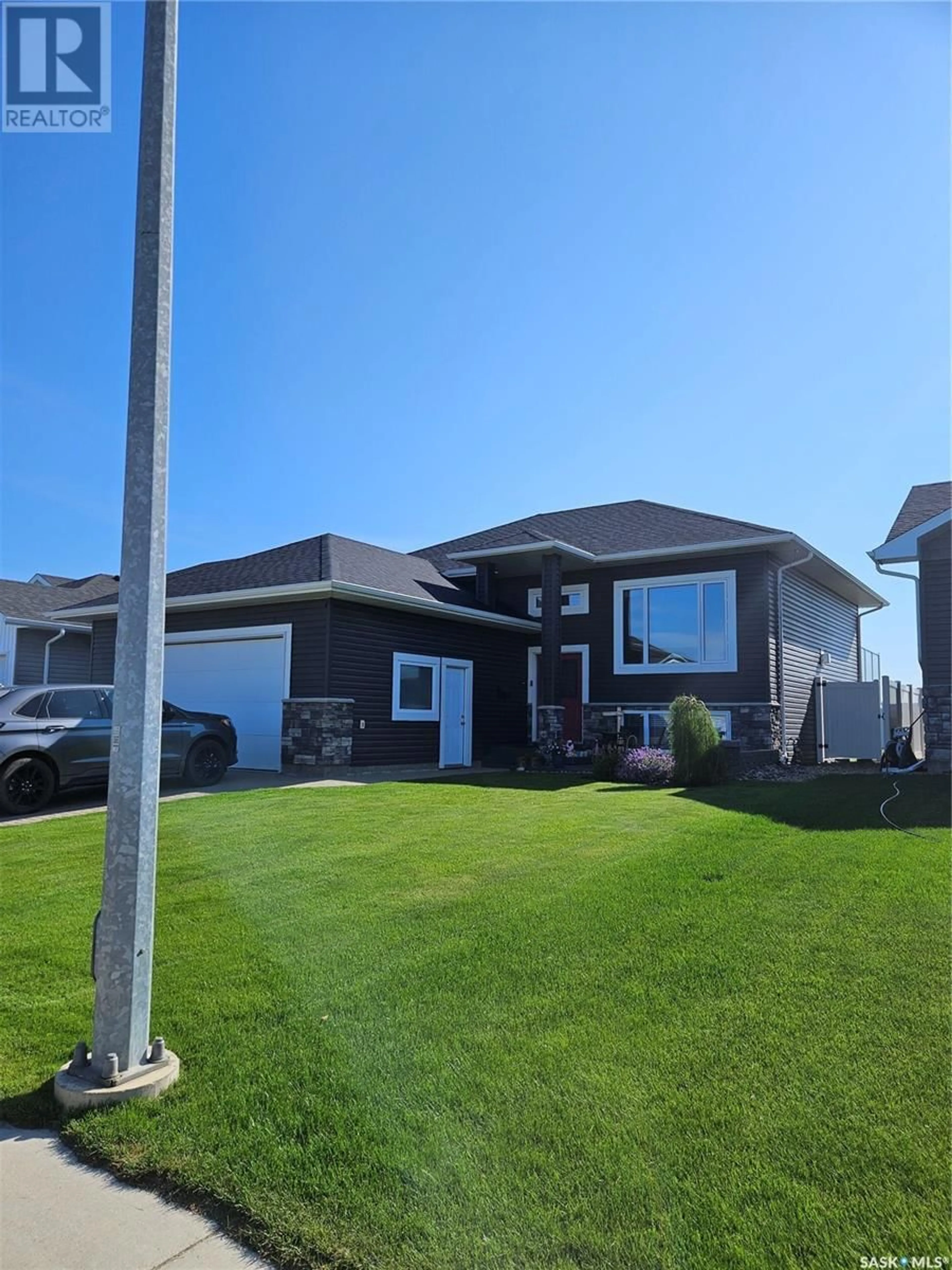 Home with vinyl exterior material, unknown for 804 1ST AVENUE, Warman Saskatchewan S0K4S2