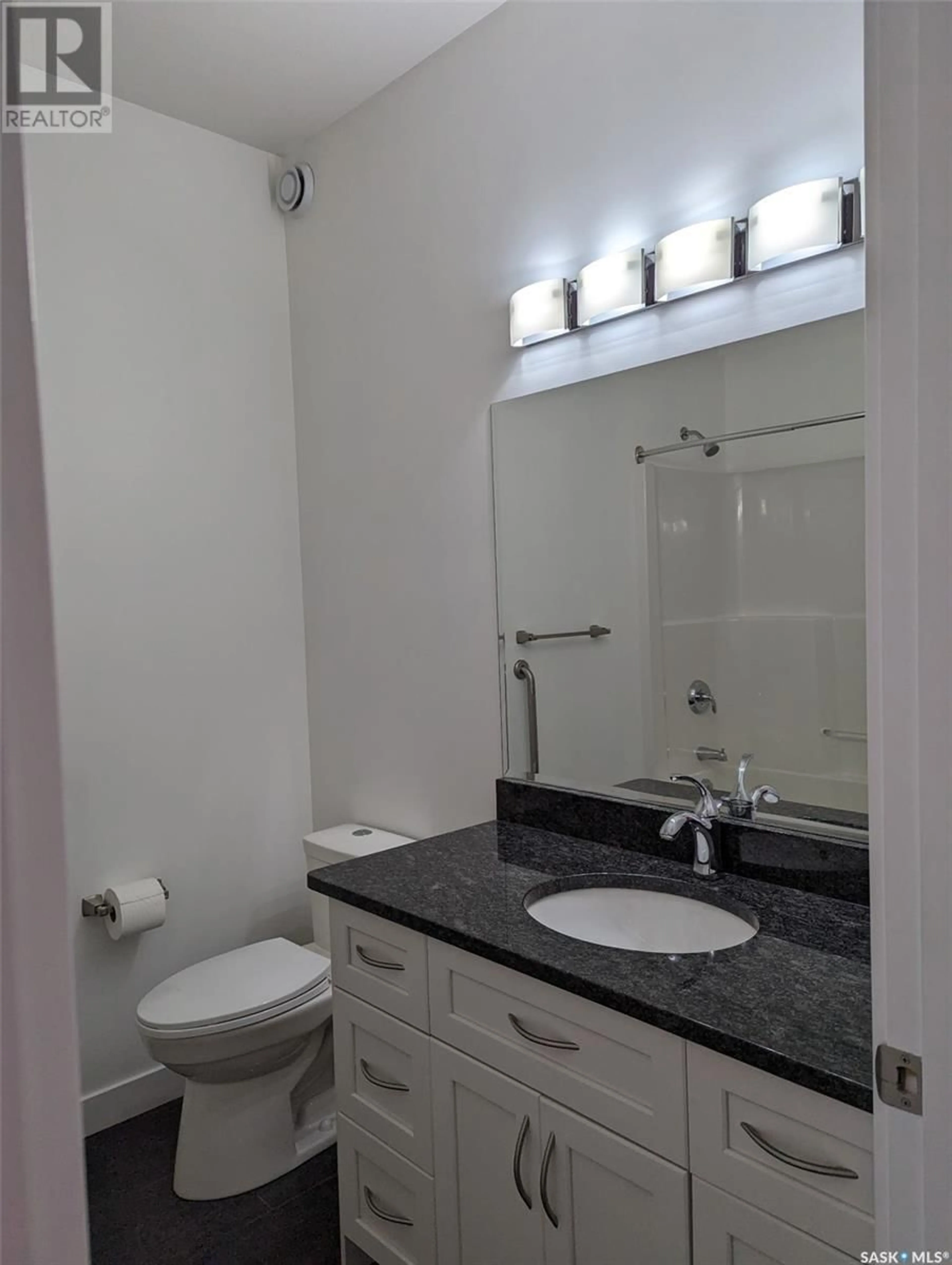 Standard bathroom, unknown for 804 1ST AVENUE, Warman Saskatchewan S0K4S2