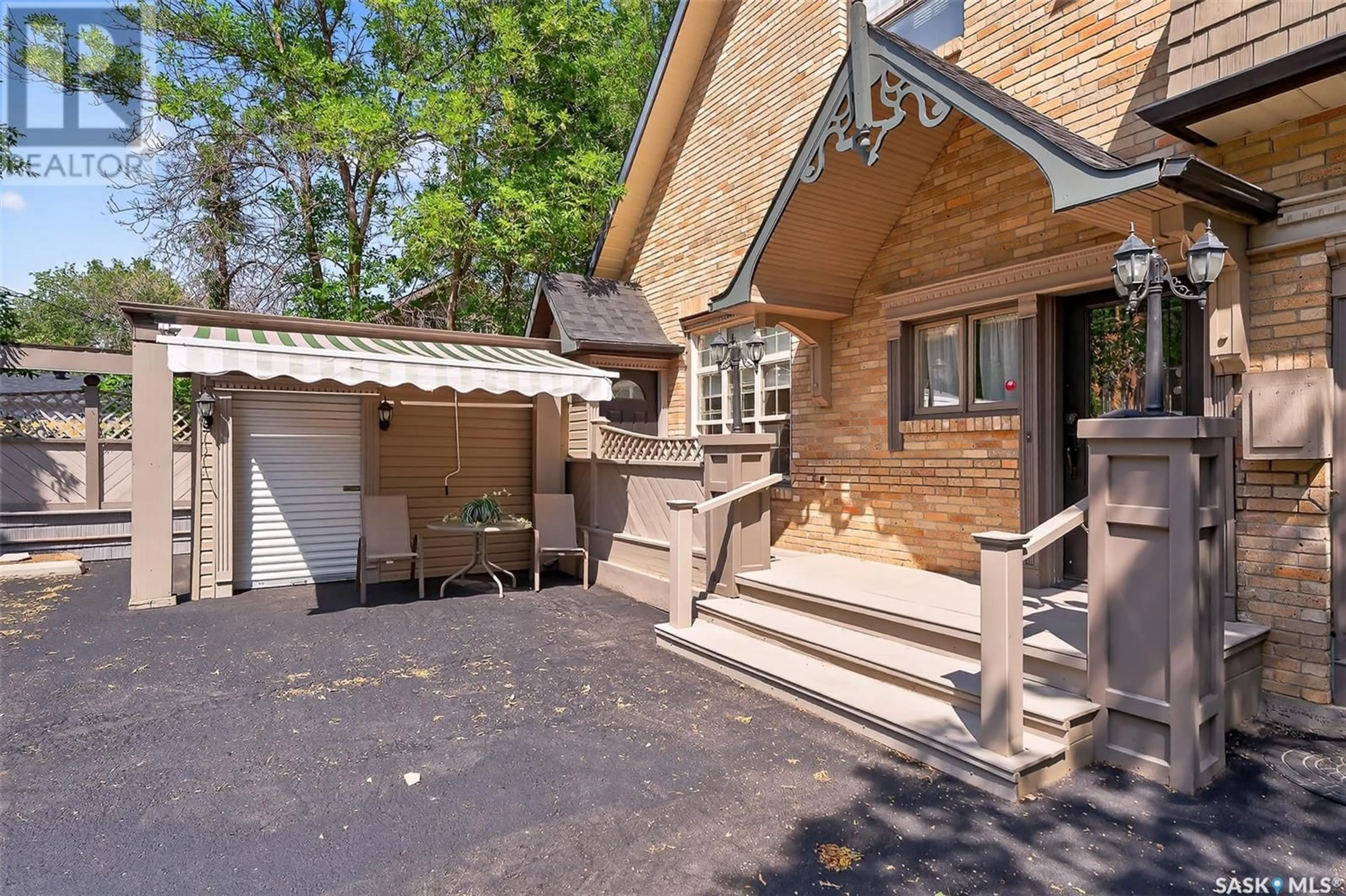 Patio, street for 220 HALL STREET, Moose Jaw Saskatchewan S6H2R3