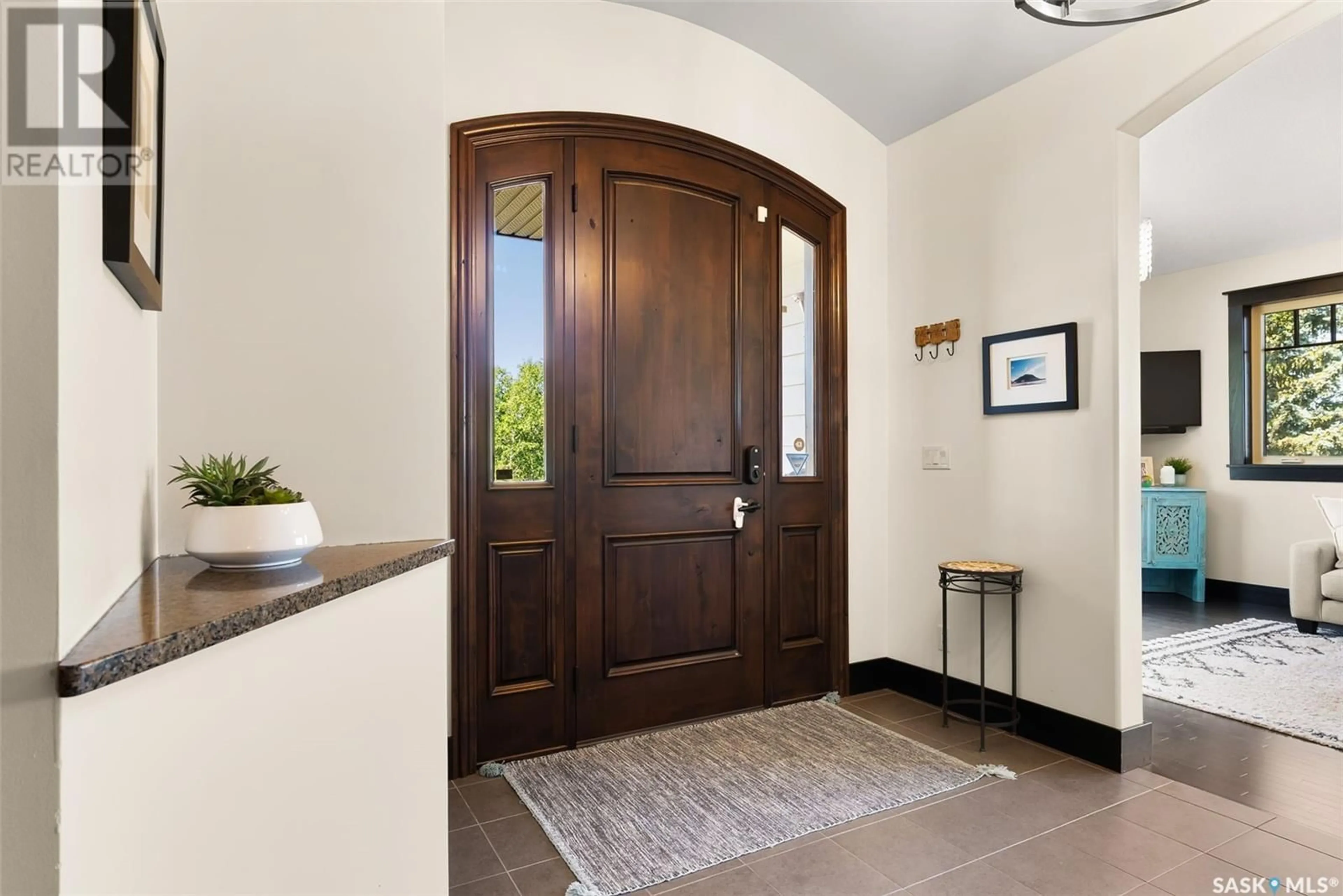 Indoor entryway for 15 MEADOW BAY, Lumsden Saskatchewan S0G3C0