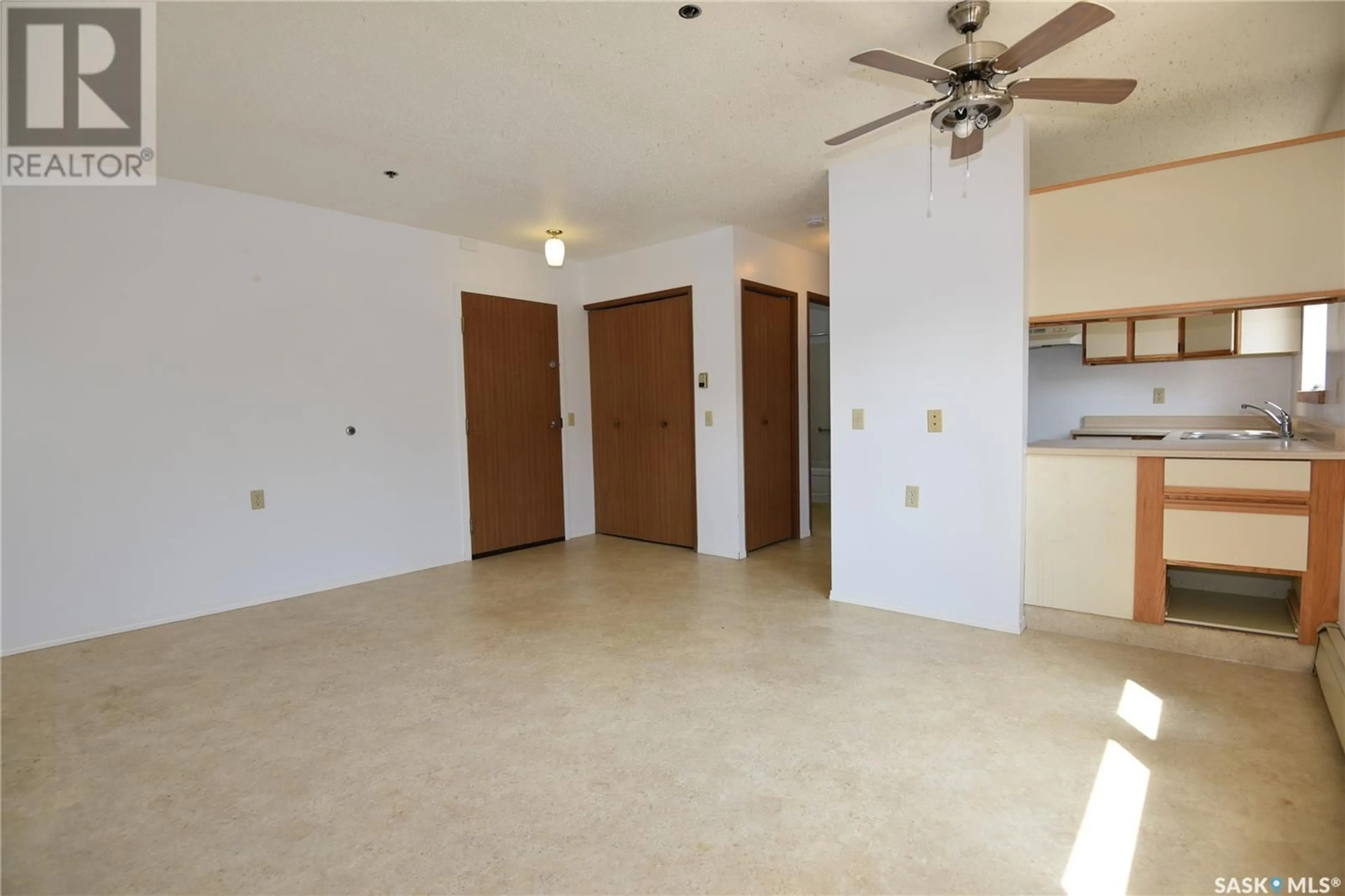 A pic of a room for 102 - 307 MANOR DRIVE, Nipawin Saskatchewan S0E1E0