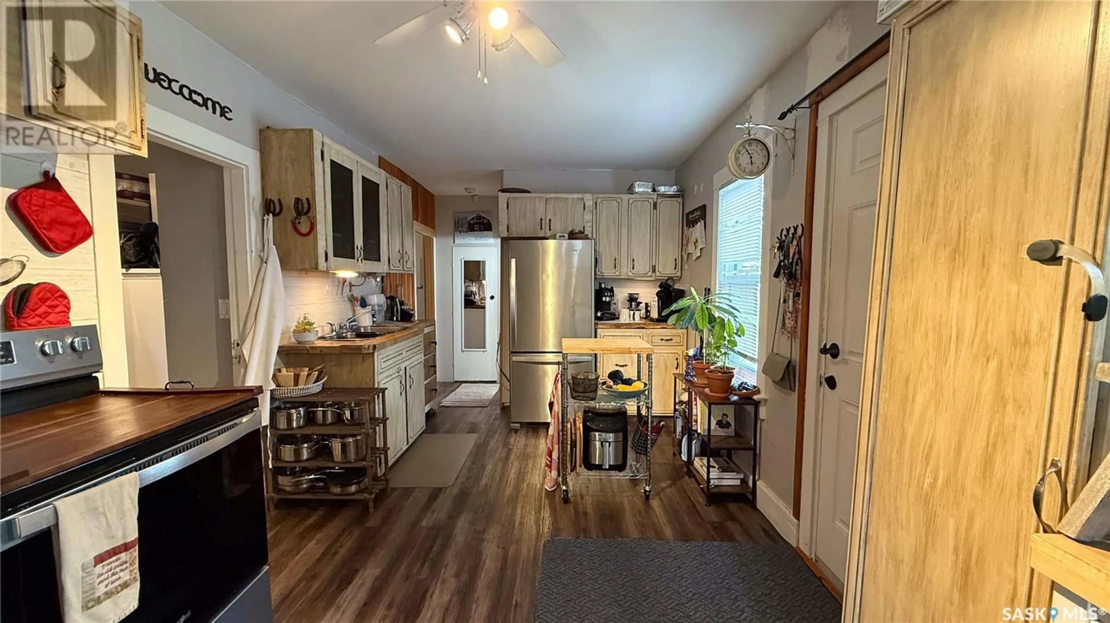 Unknown for 1832 101ST STREET, North Battleford Saskatchewan S9A1B1