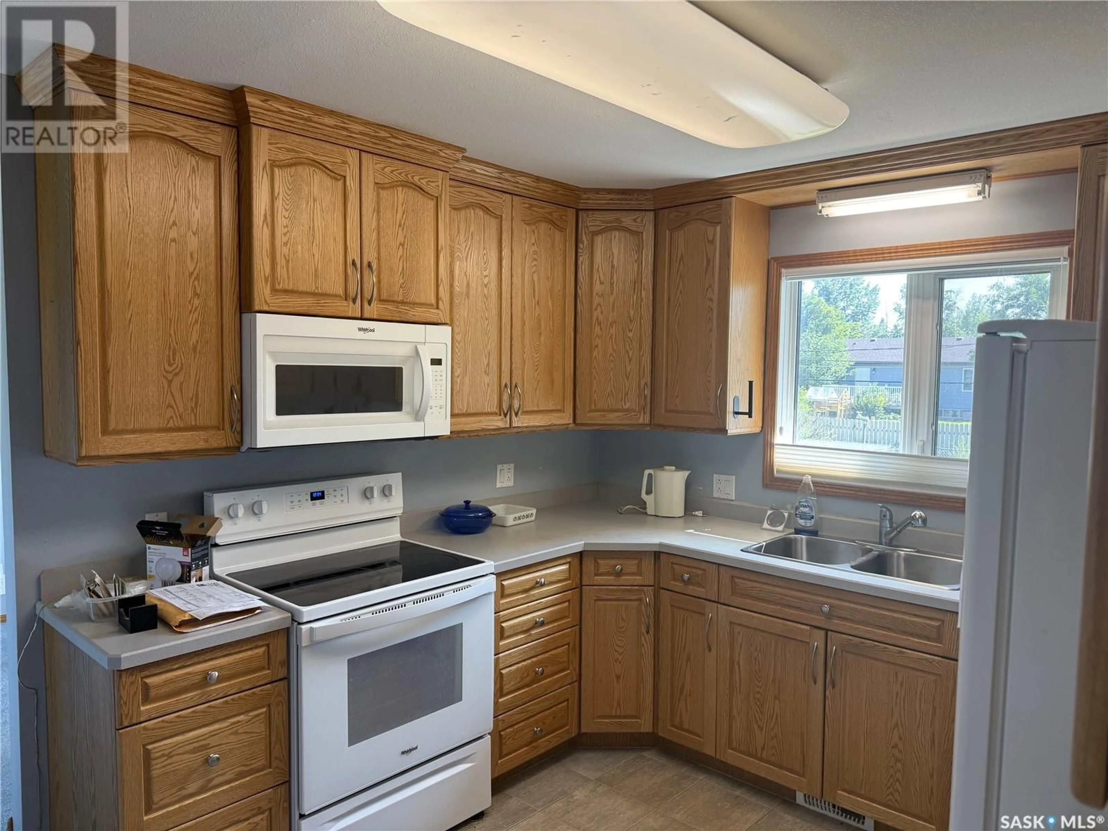 Standard kitchen, unknown for 523 HEARN STREET, Outlook Saskatchewan S0L2N0