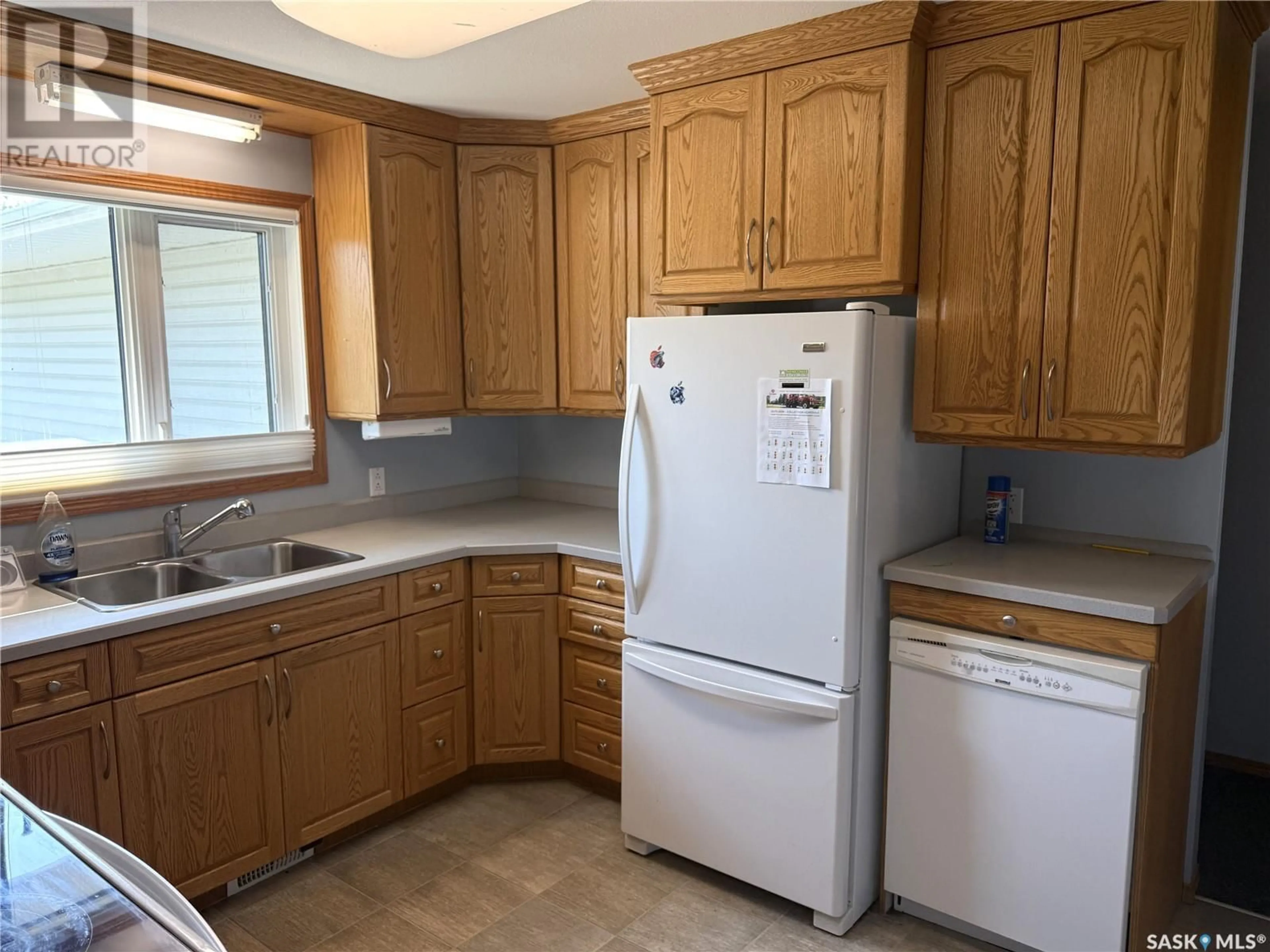 Standard kitchen, unknown for 523 HEARN STREET, Outlook Saskatchewan S0L2N0