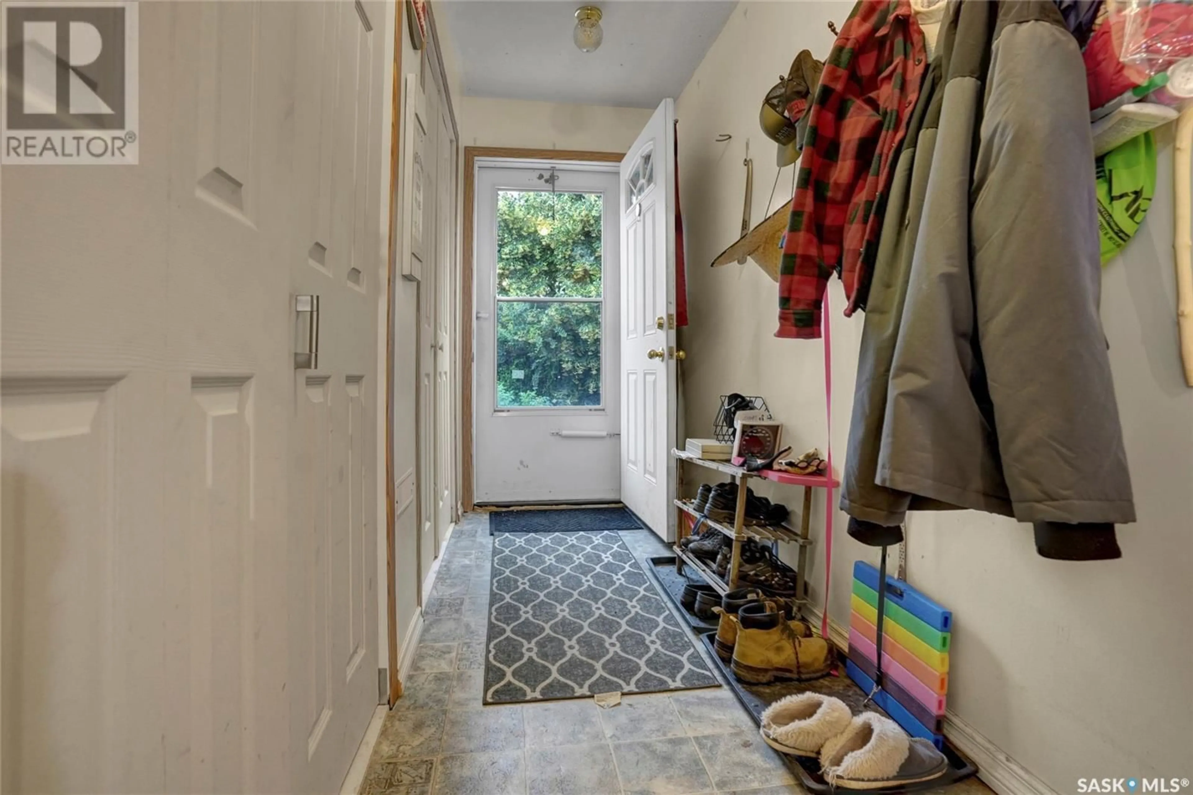 Indoor entryway for 41 MAIN STREET, Tuxford Saskatchewan S0H4C0