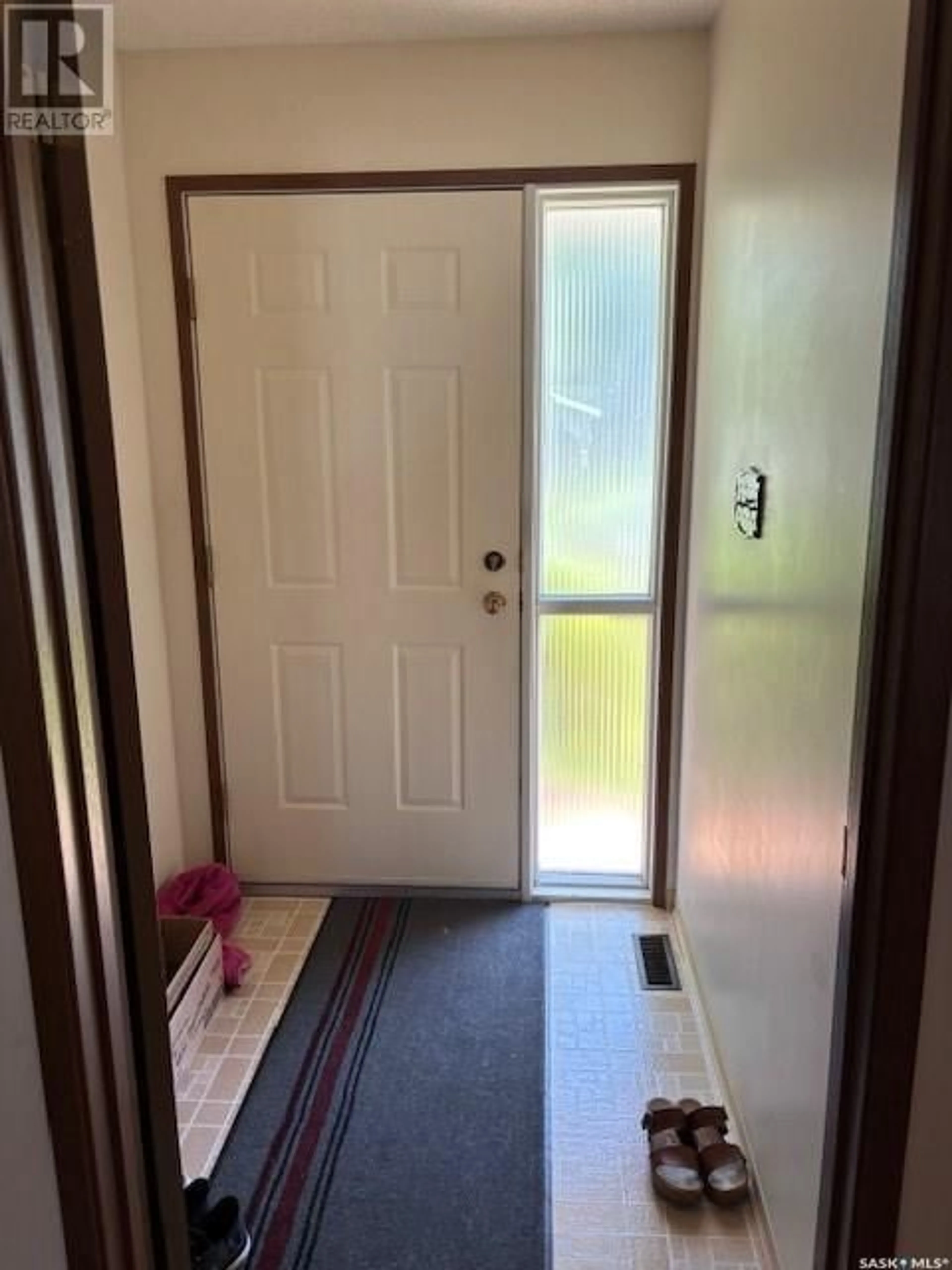 Indoor entryway for 164 PARKER CRESCENT, Canora Saskatchewan S0A0L0