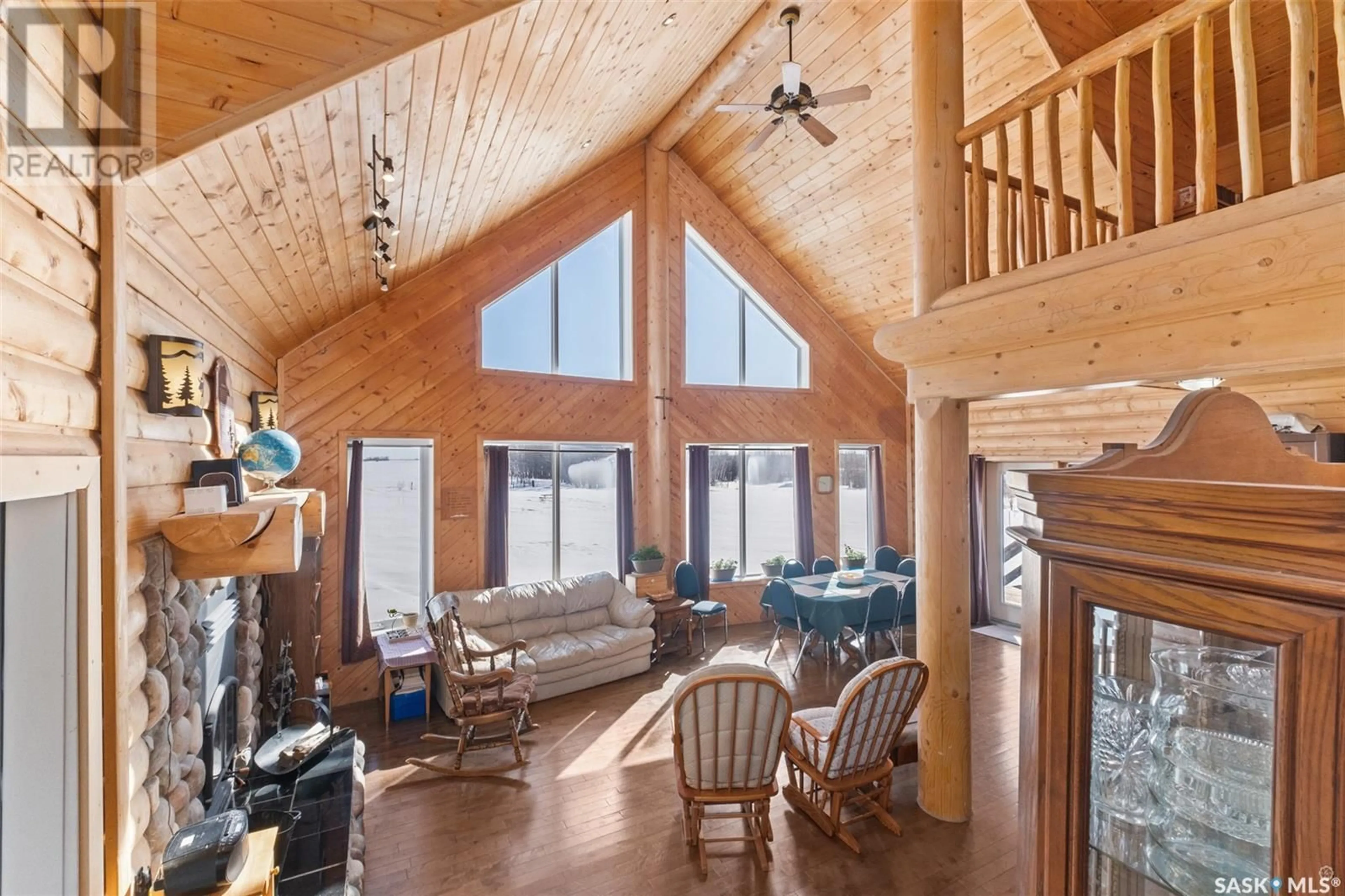 Indoor foyer for SHIPMAN ACREAGE, Torch River Rm No. 488 Saskatchewan S0J2H0