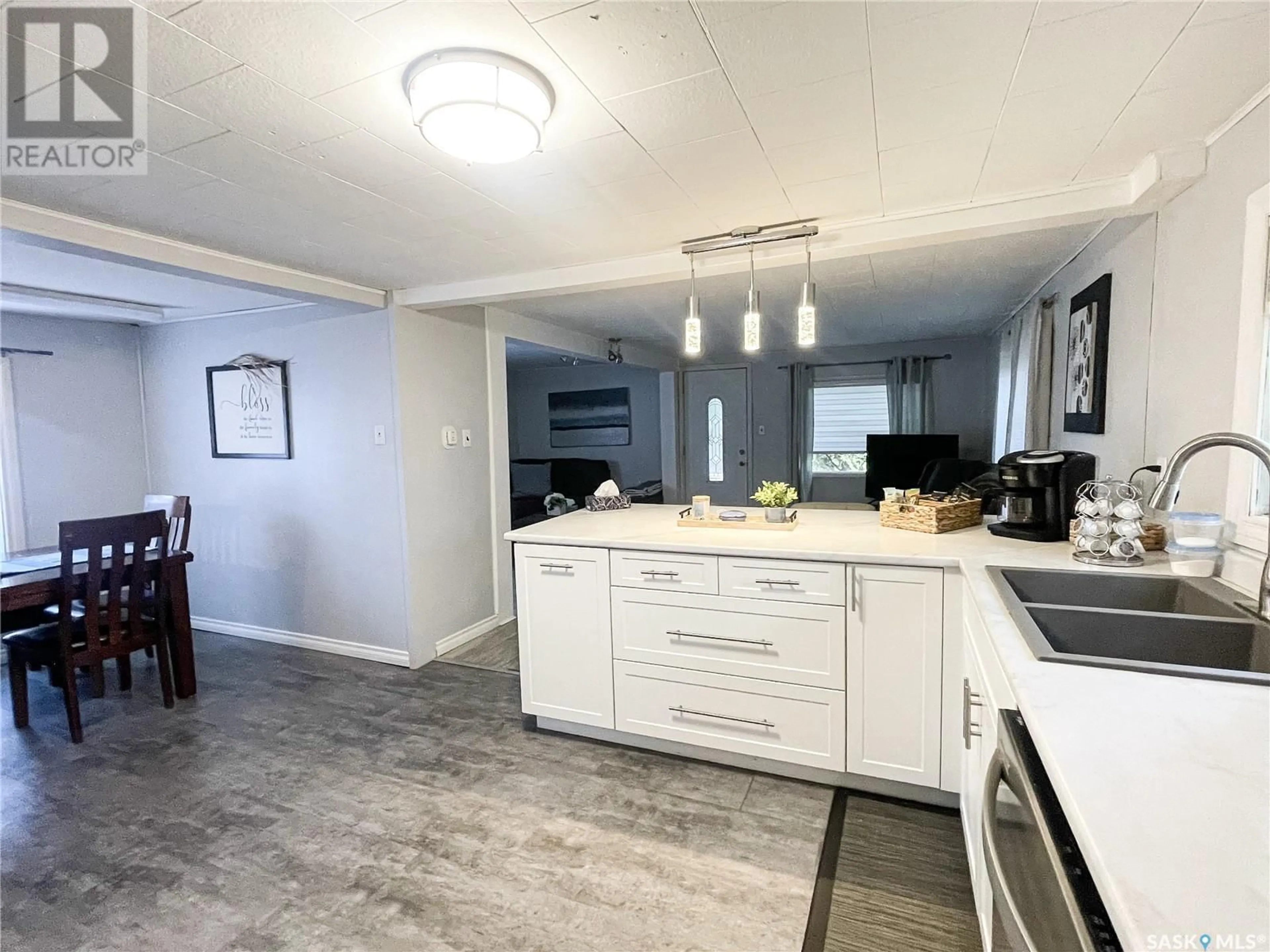 Open concept kitchen, unknown for 405 1ST STREET, Meadow Lake Saskatchewan S9X1E8