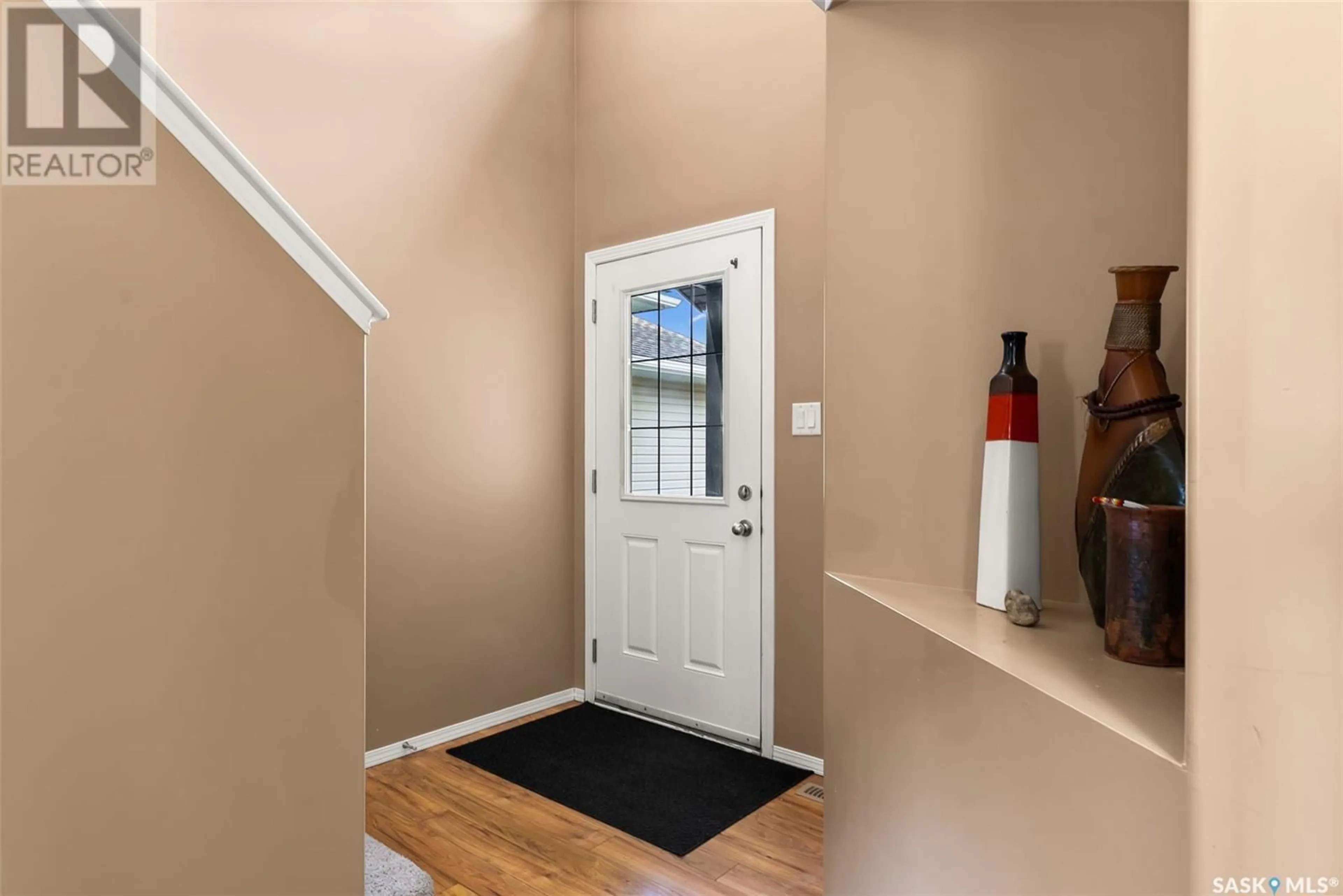 Indoor entryway for 4331 NICUITY DRIVE, Regina Saskatchewan S4X0C1