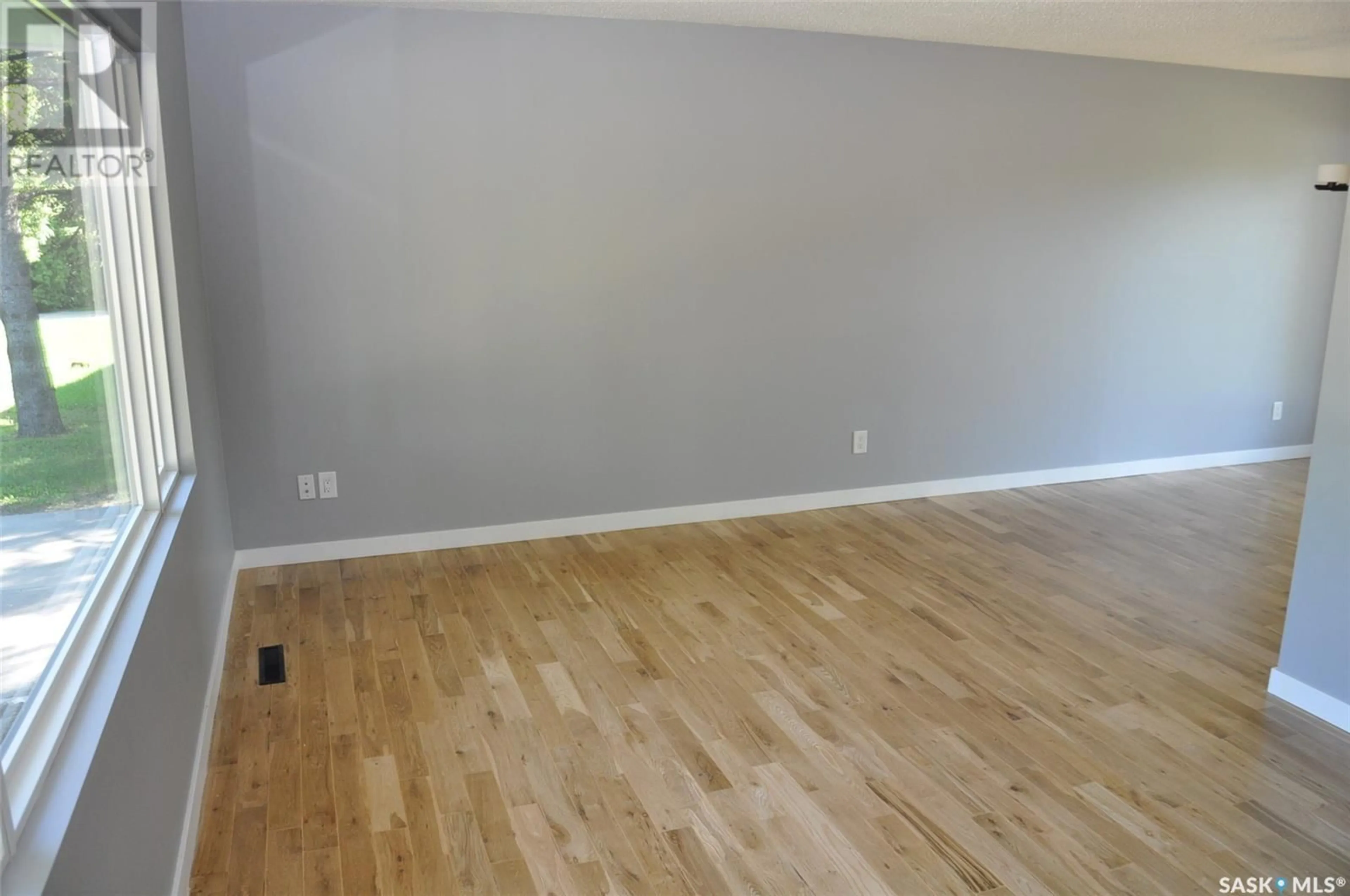 A pic of a room for S - 1802 PRESTON AVENUE, Saskatoon Saskatchewan S7H2V8