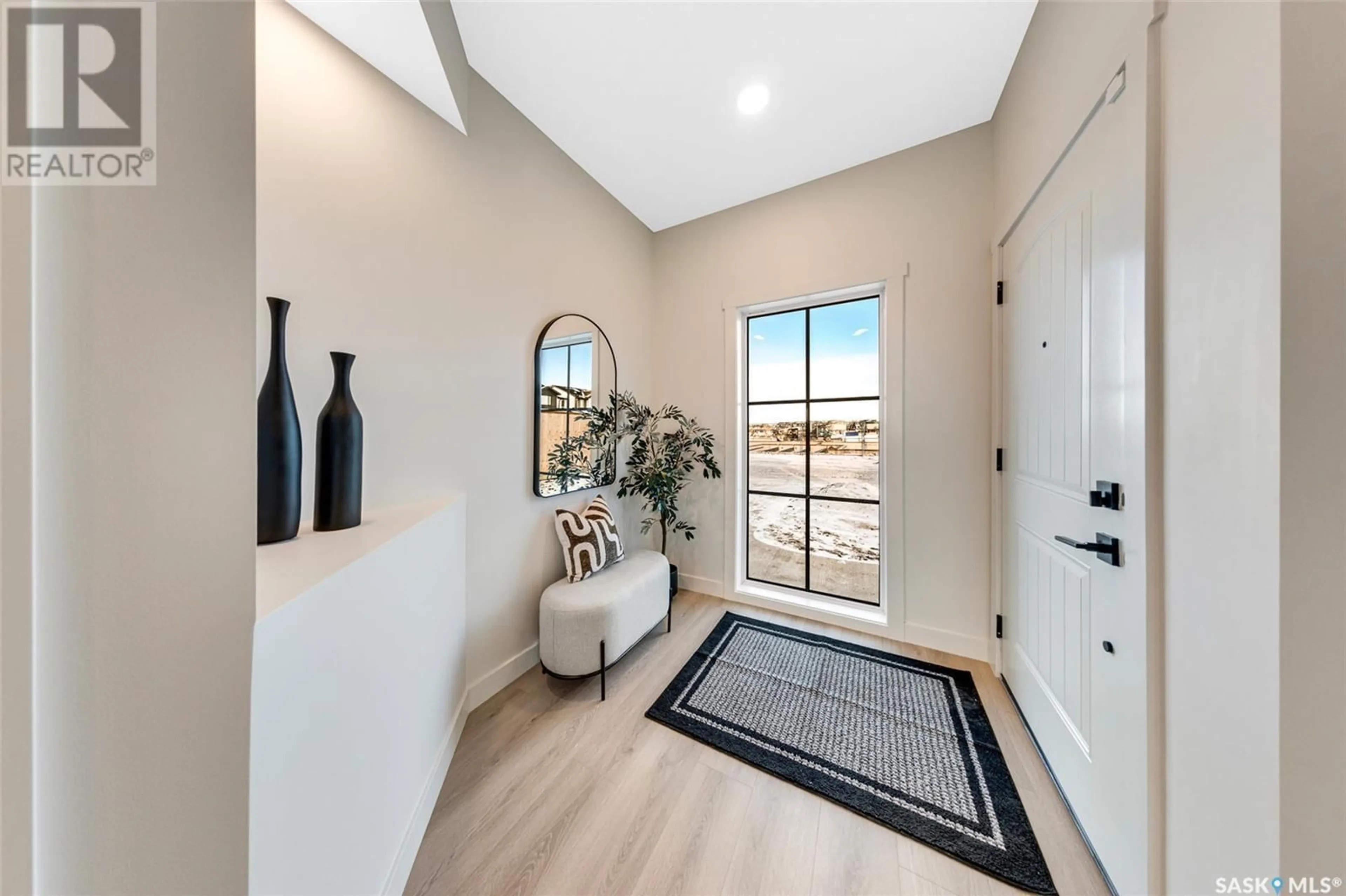 Indoor entryway for 4 720 BRIGHTON BOULEVARD, Saskatoon Saskatchewan S7V1X1