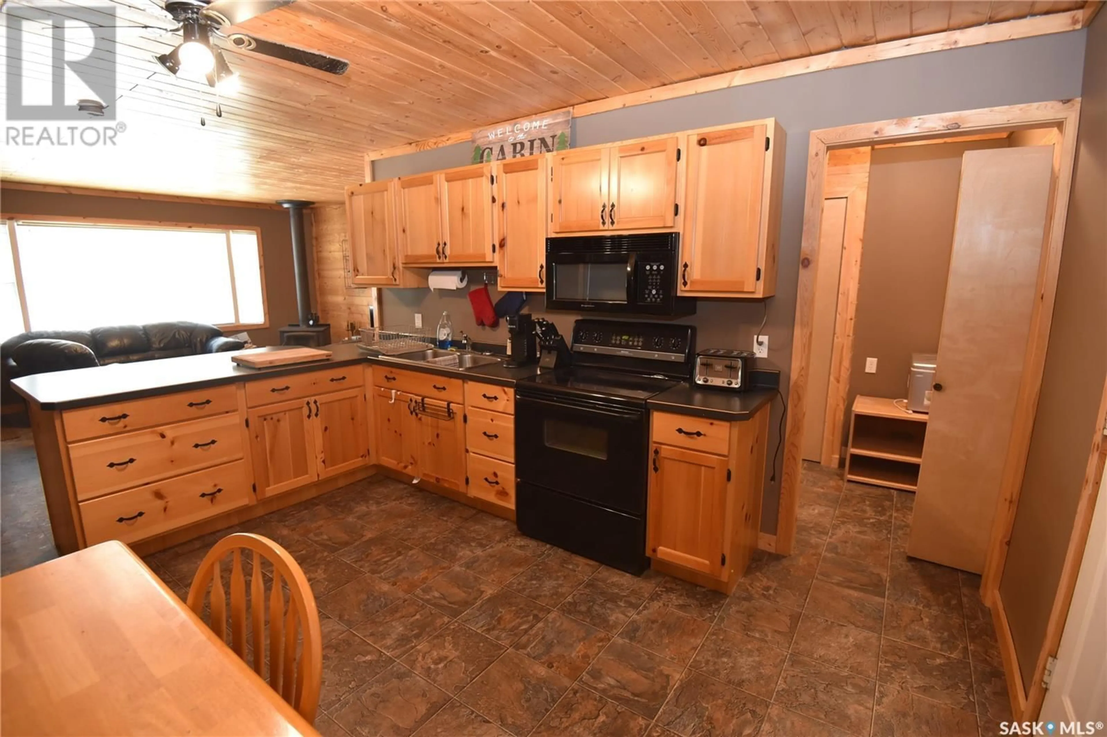 Standard kitchen, unknown for 217 BIRCH DRIVE, Tobin Lake Saskatchewan S0J3B0