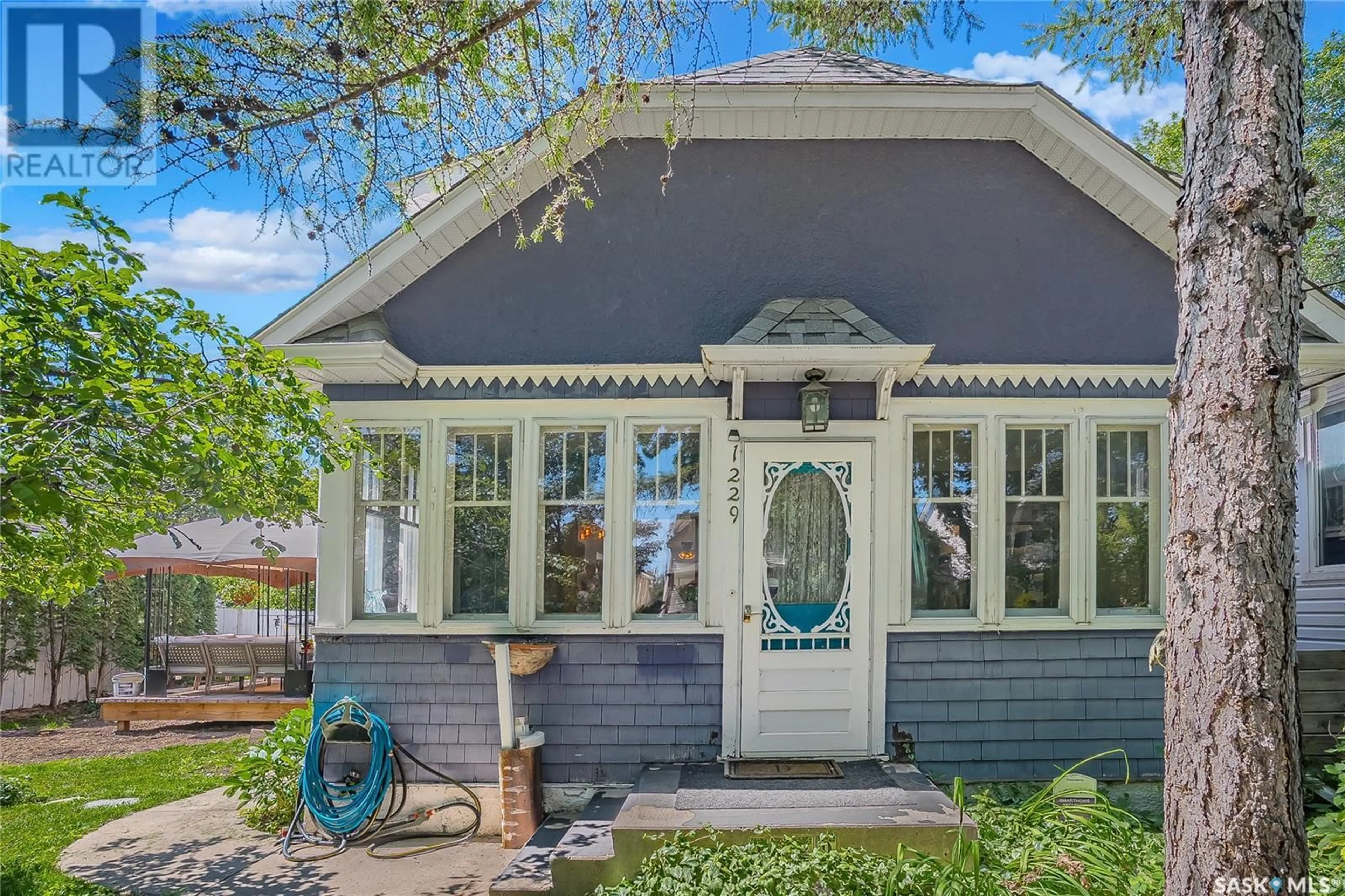 Unknown for 1229 B AVENUE, Saskatoon Saskatchewan S7L1G4