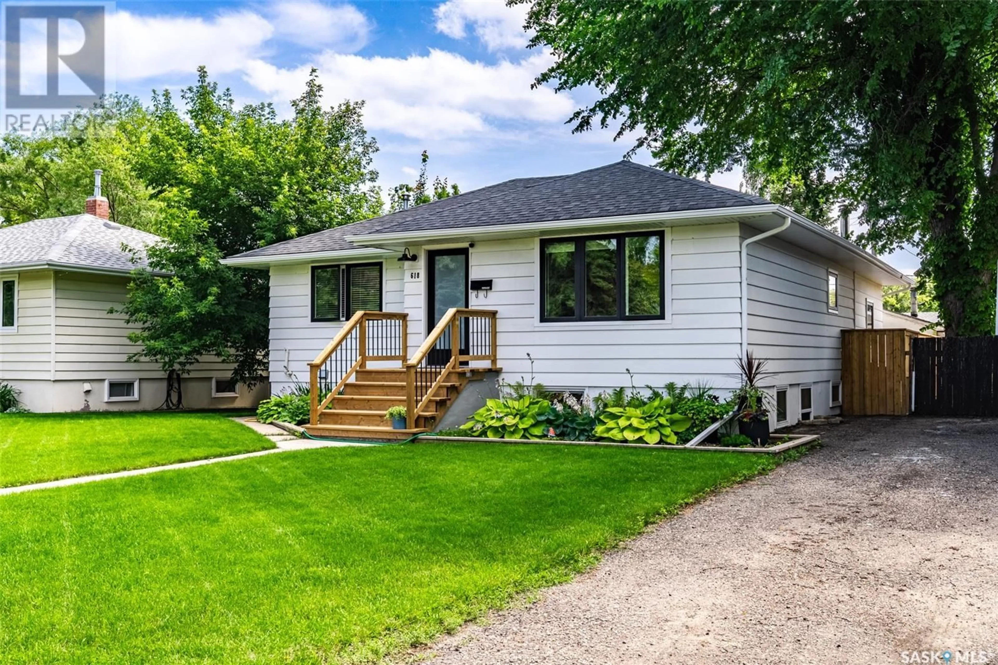 Home with vinyl exterior material, street for 618 2ND STREET, Saskatoon Saskatchewan S7H1P4