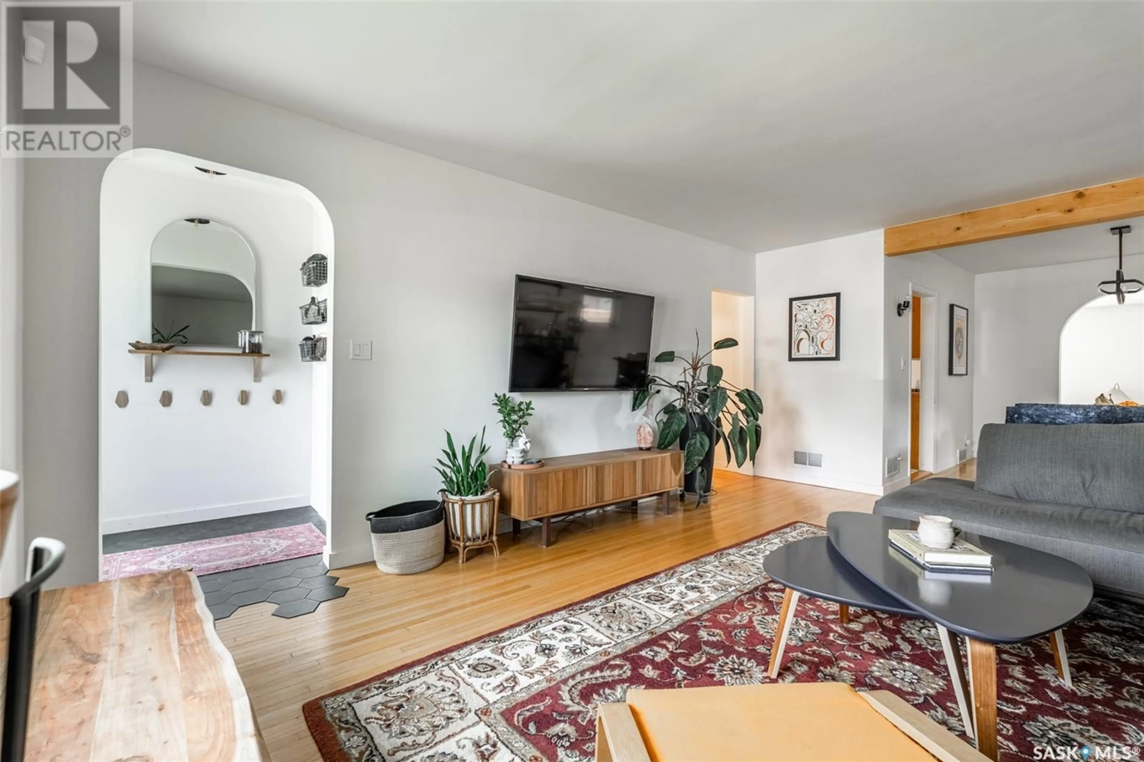 Living room with furniture, unknown for 618 2ND STREET, Saskatoon Saskatchewan S7H1P4