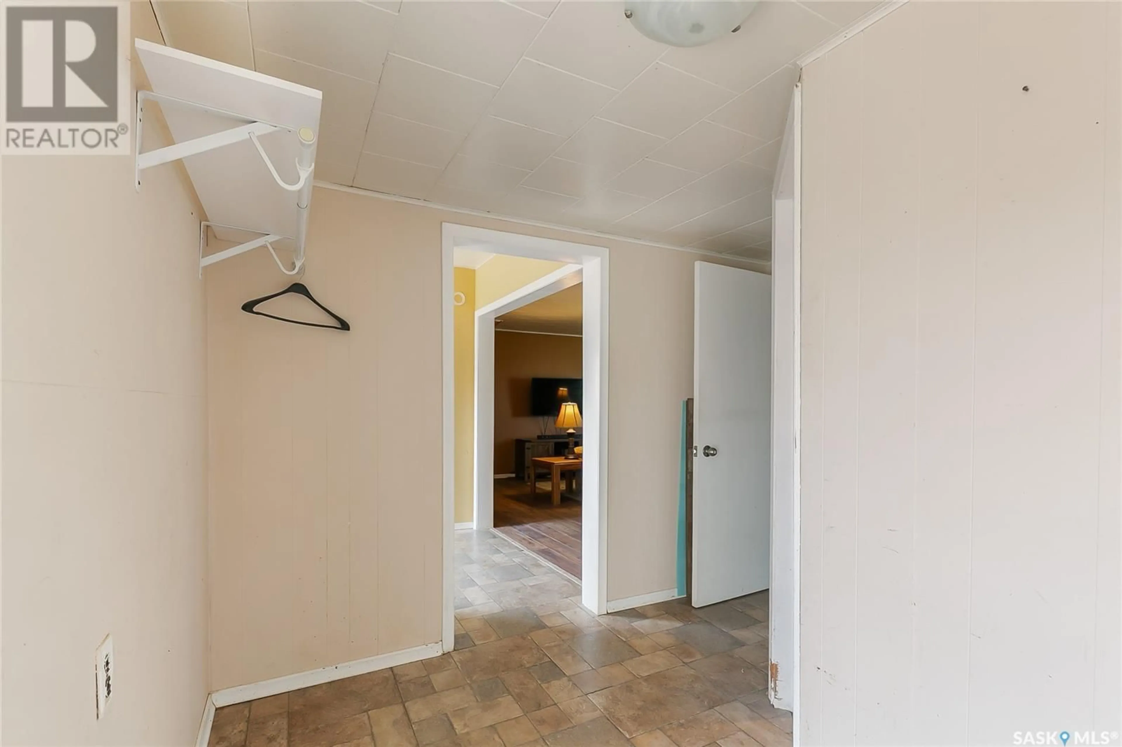 Indoor entryway for GIBSON ACREAGE, Longlaketon Rm No. 219 Saskatchewan S0G1J0