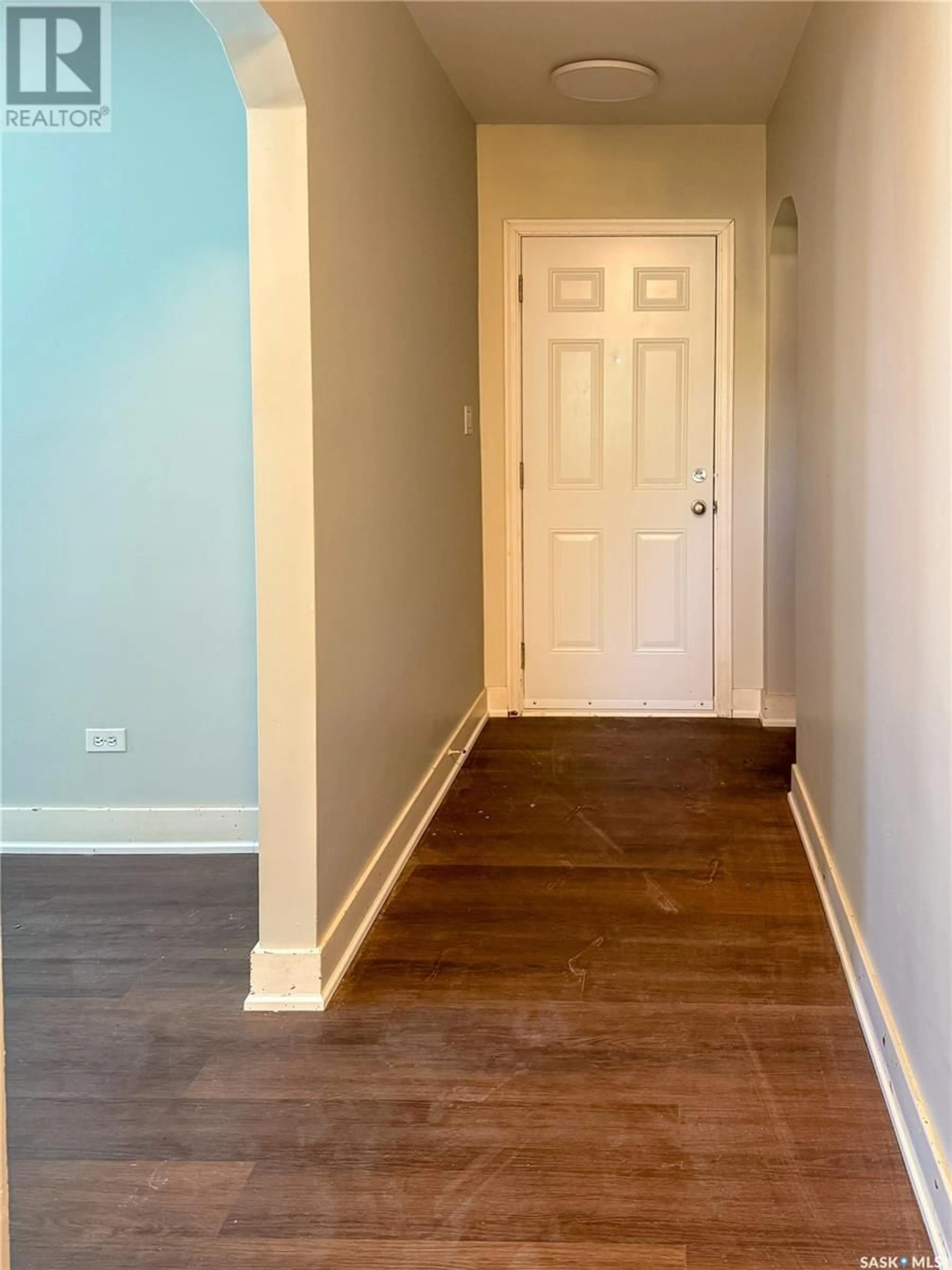 Indoor entryway for 1492 95TH STREET, North Battleford Saskatchewan S9A0G6