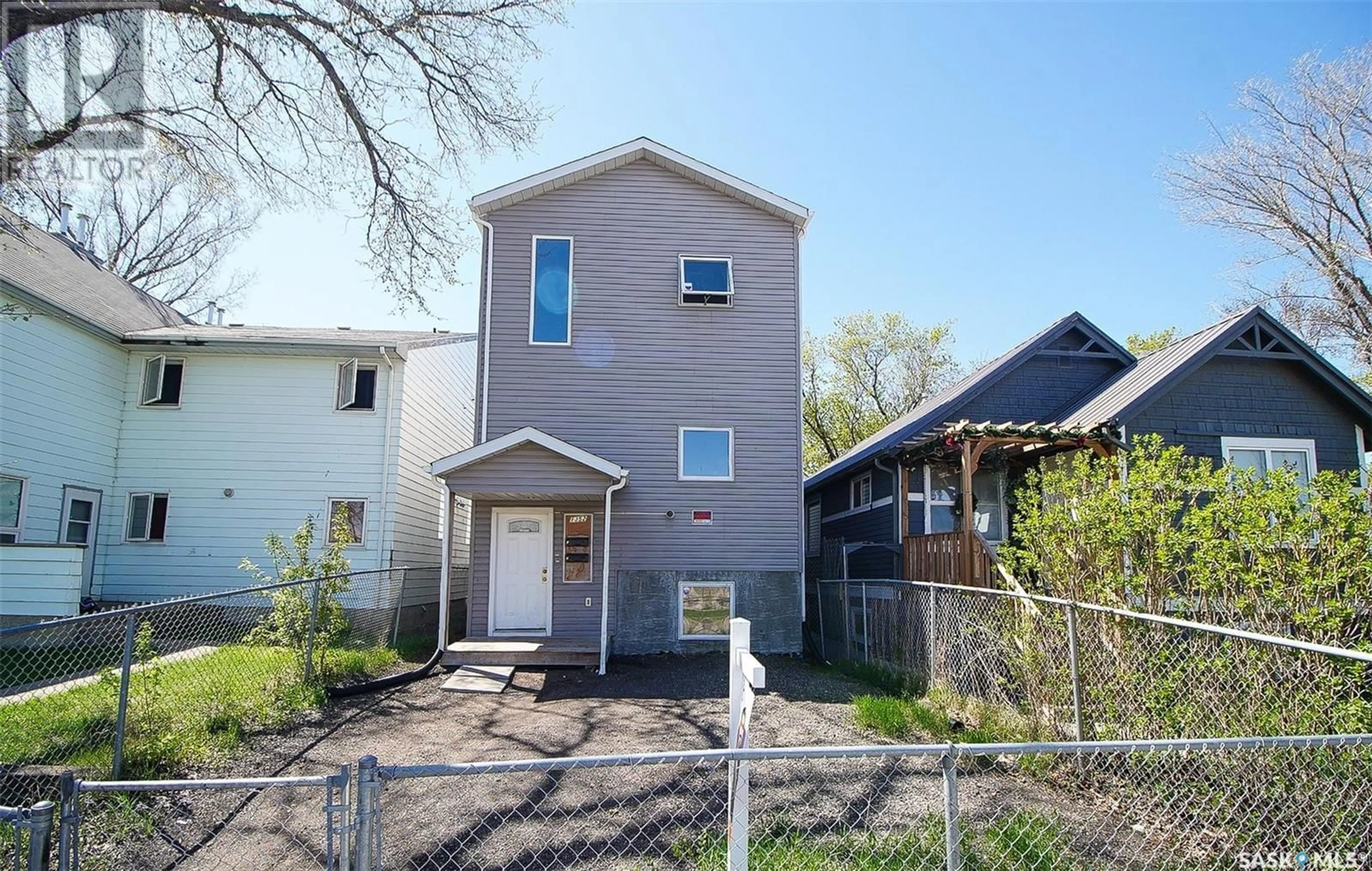 Unknown for 1352 ANGUS STREET, Regina Saskatchewan S4T1Y8