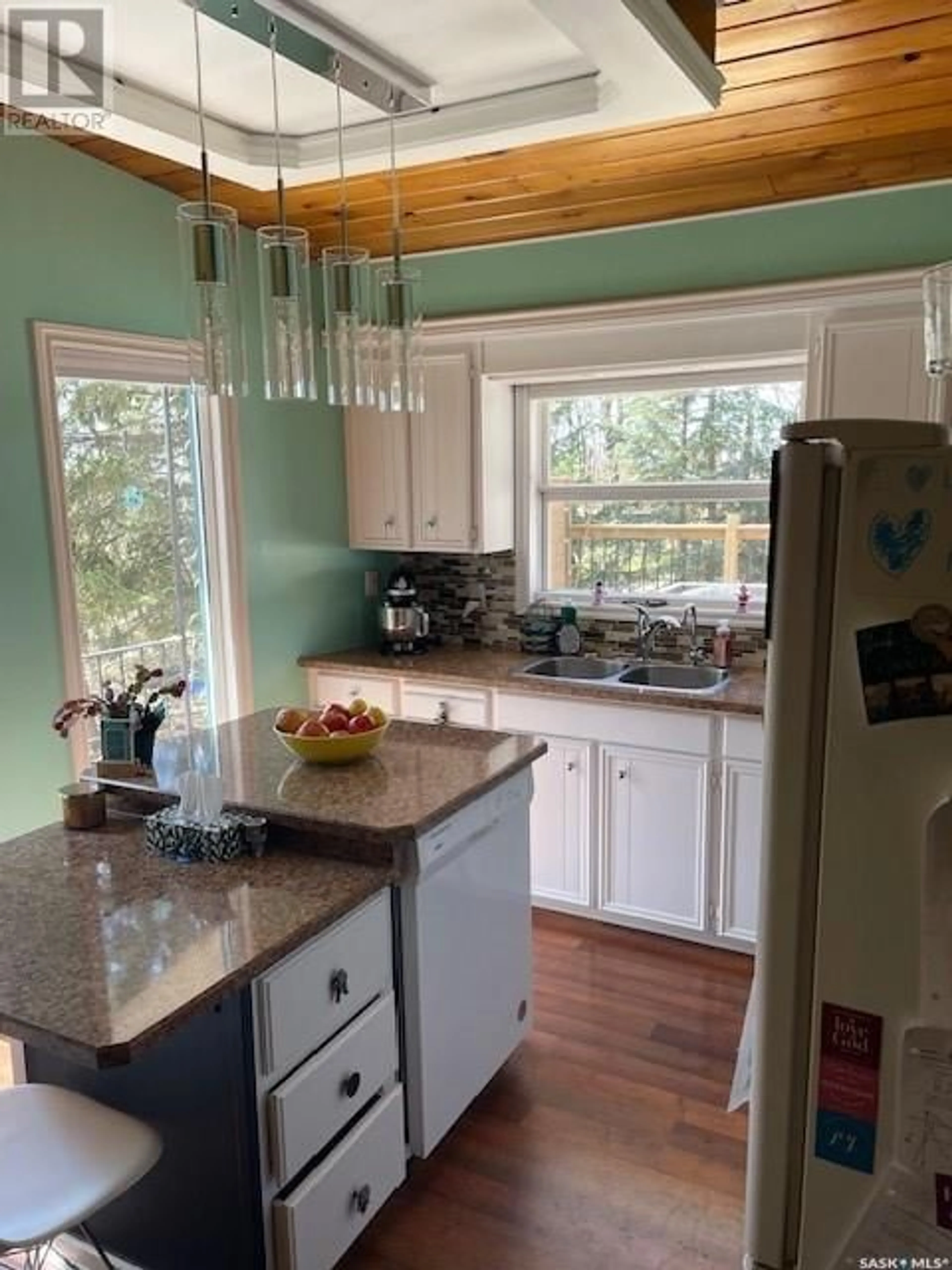 Open concept kitchen, unknown for 8008 7TH STREET, Rosthern Saskatchewan S0K3R0