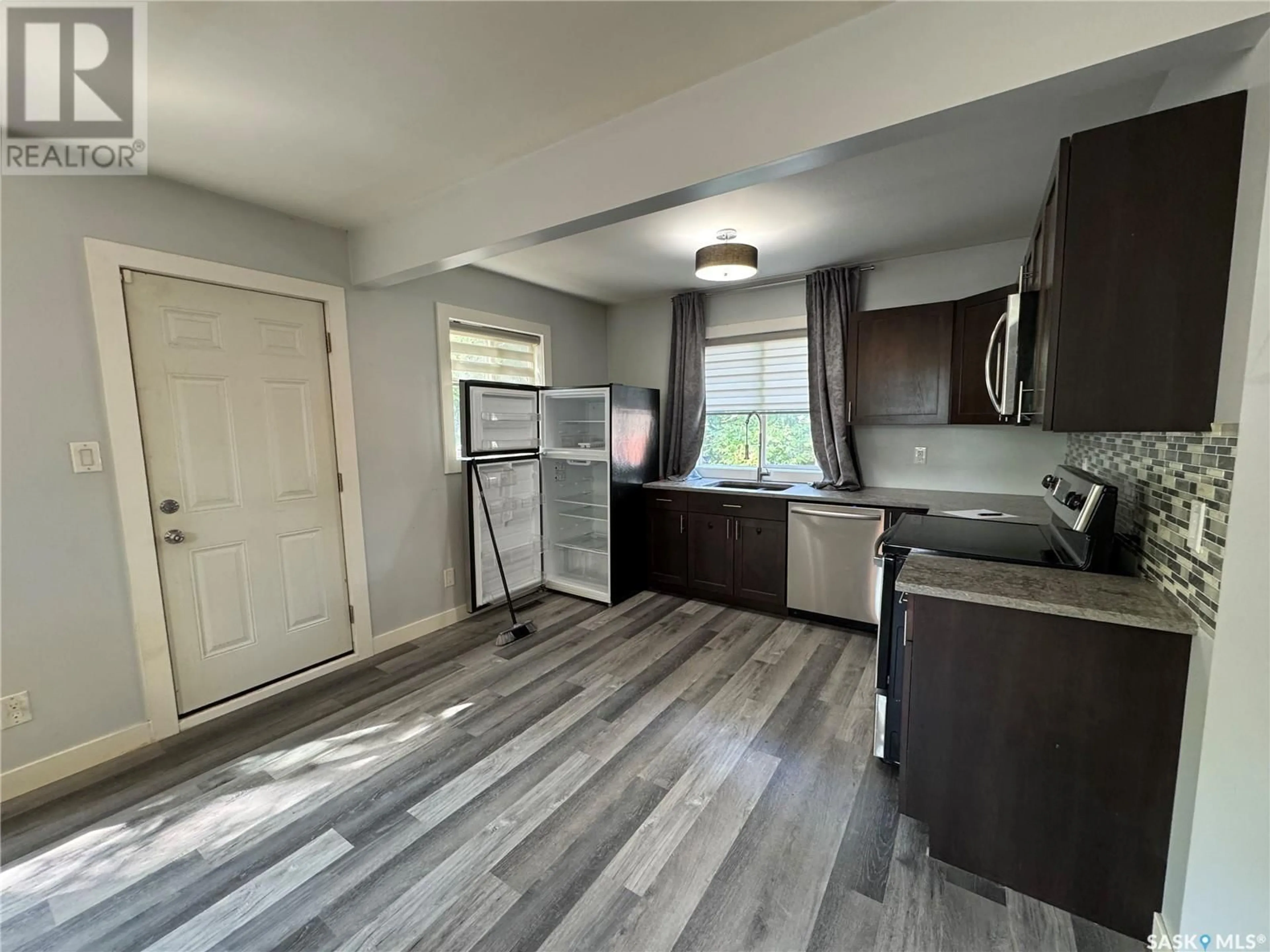 A pic of a room for 664 17TH STREET, Prince Albert Saskatchewan S6V3Y3