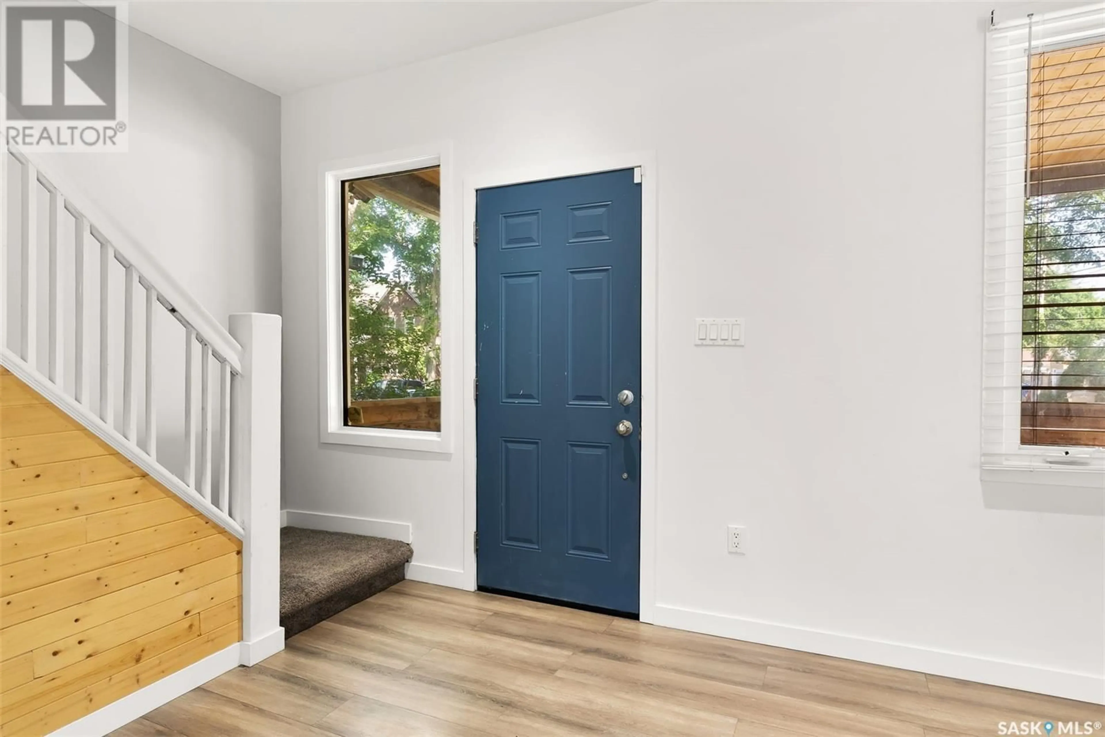 Indoor entryway for 2358 MONTREAL STREET, Regina Saskatchewan S4P1L8
