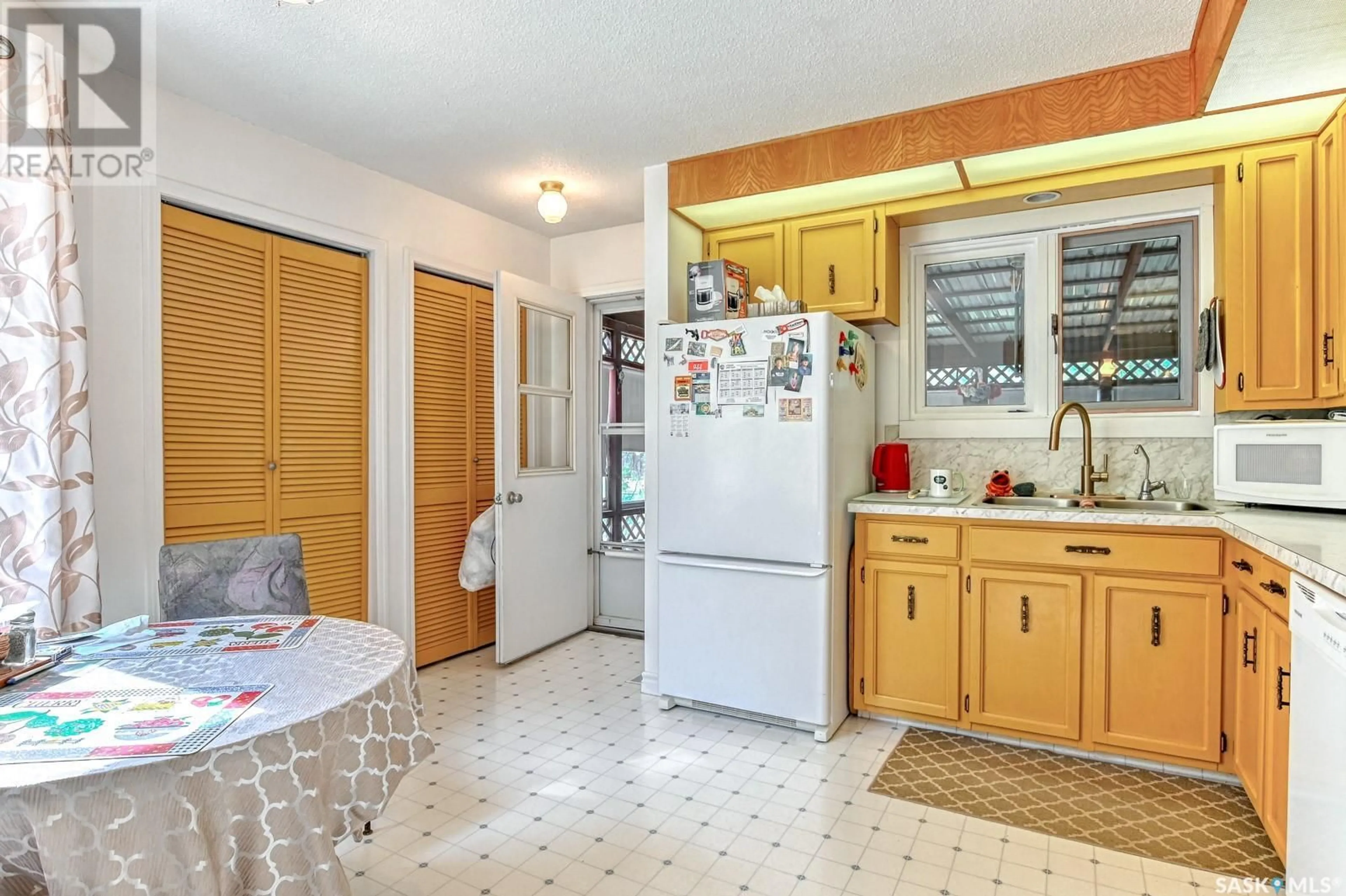 Standard kitchen, ceramic/tile floor for 201 2ND AVENUE, Lajord Rm No. 128 Saskatchewan S0G1B0
