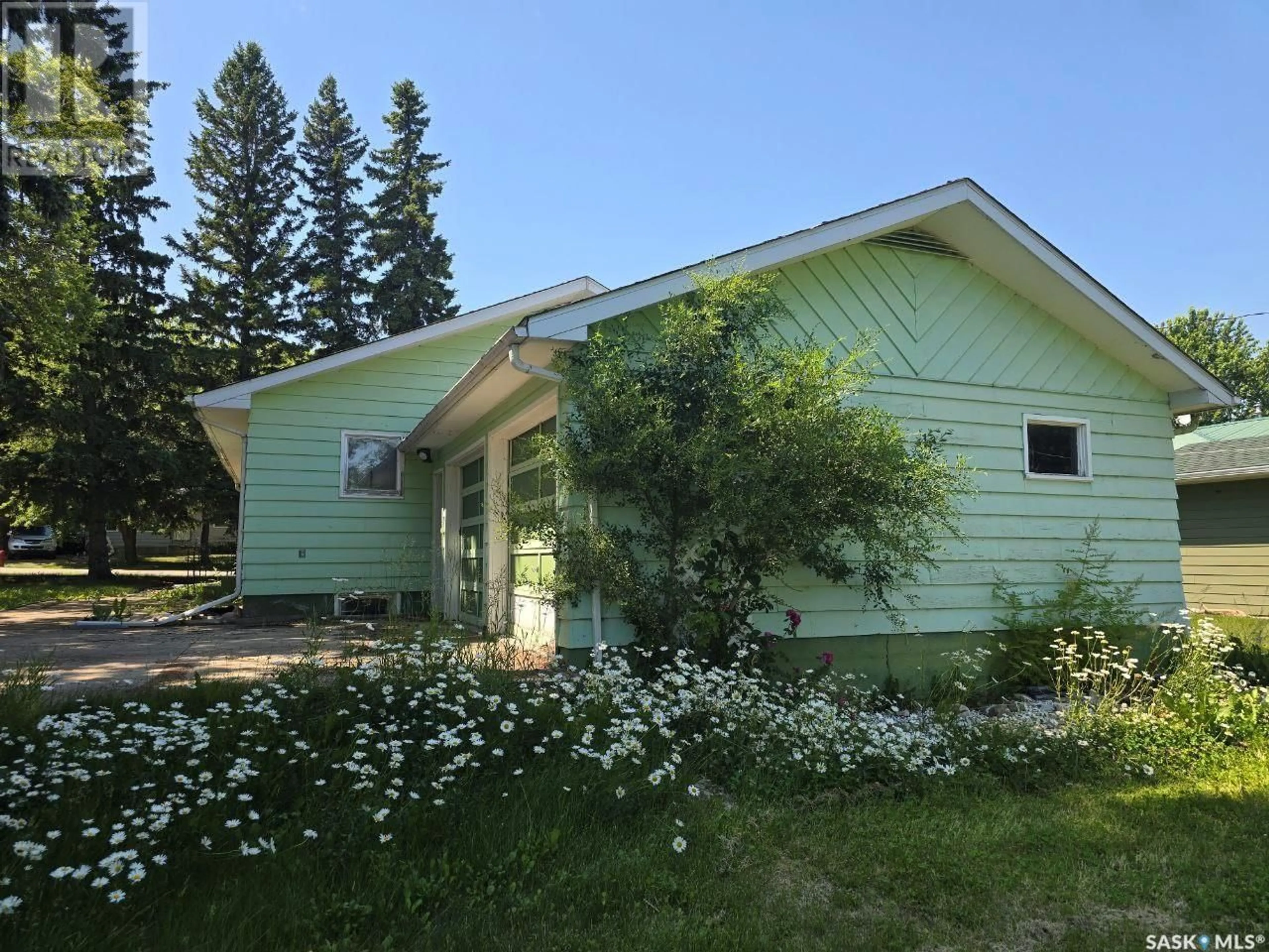 Home with vinyl exterior material, unknown for 104 REGIONAL PARK ROAD, Middle Lake Saskatchewan S0K0J9