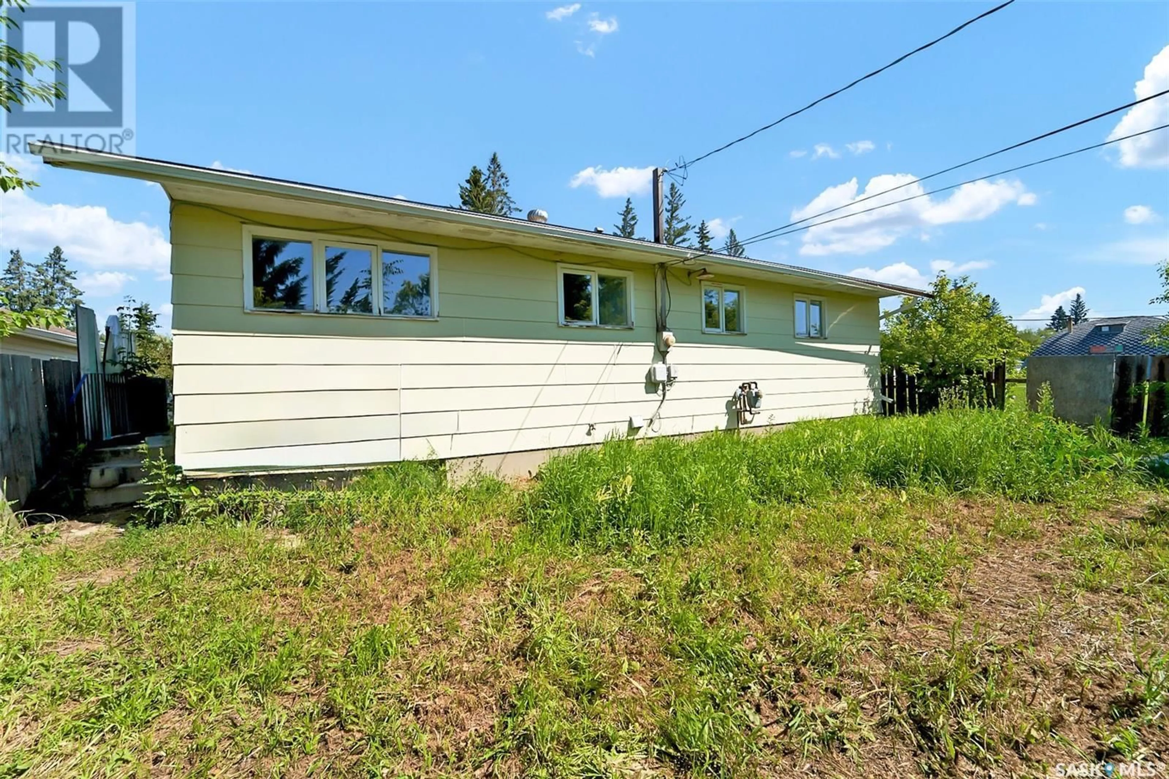 A pic from outside/outdoor area/front of a property/back of a property/a pic from drone, building for 105 HUDEK AVENUE, Hafford Saskatchewan S0J1A0