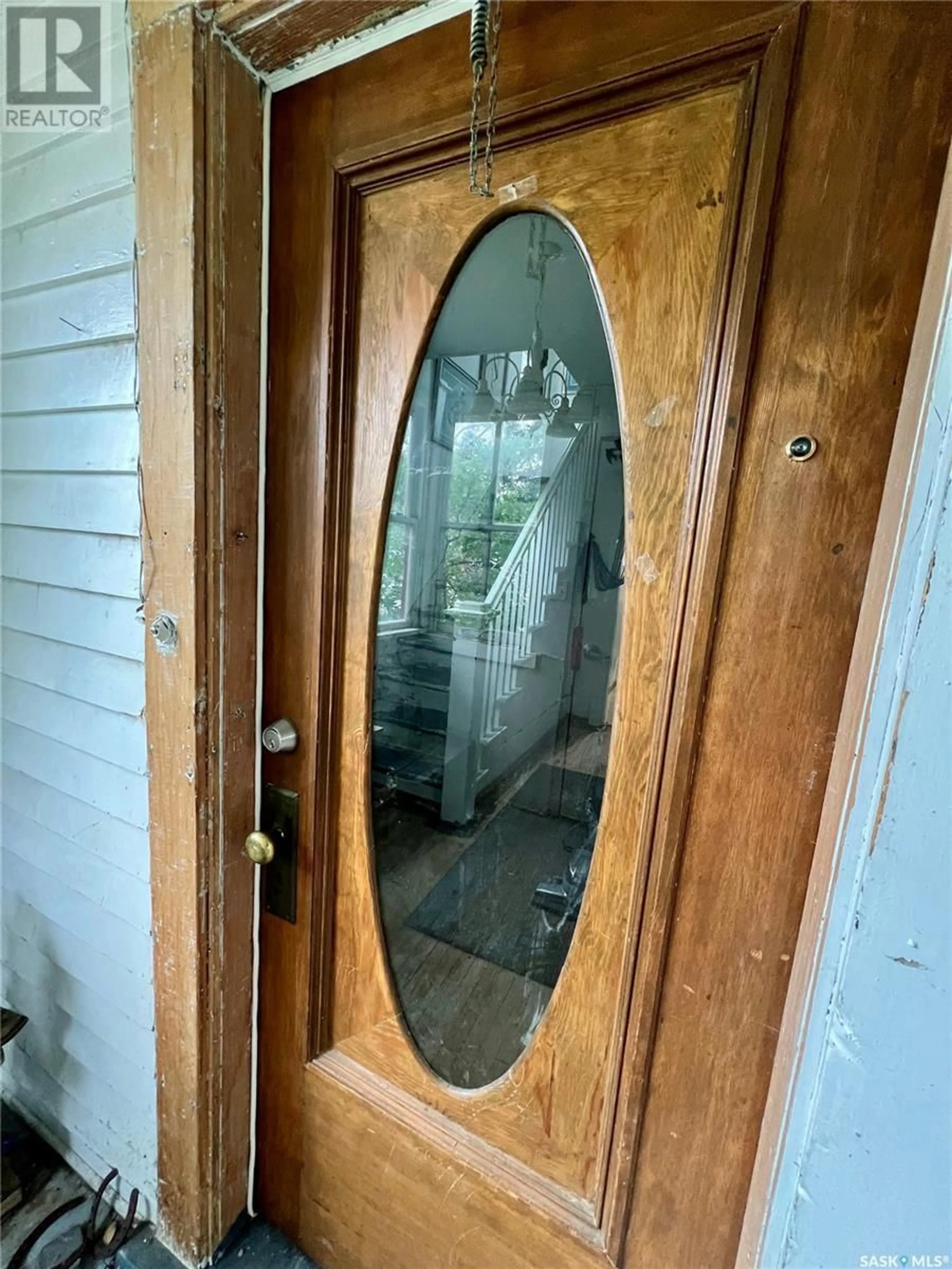 Indoor entryway for 475 1ST AVENUE, Swift Current Saskatchewan S9H0N3