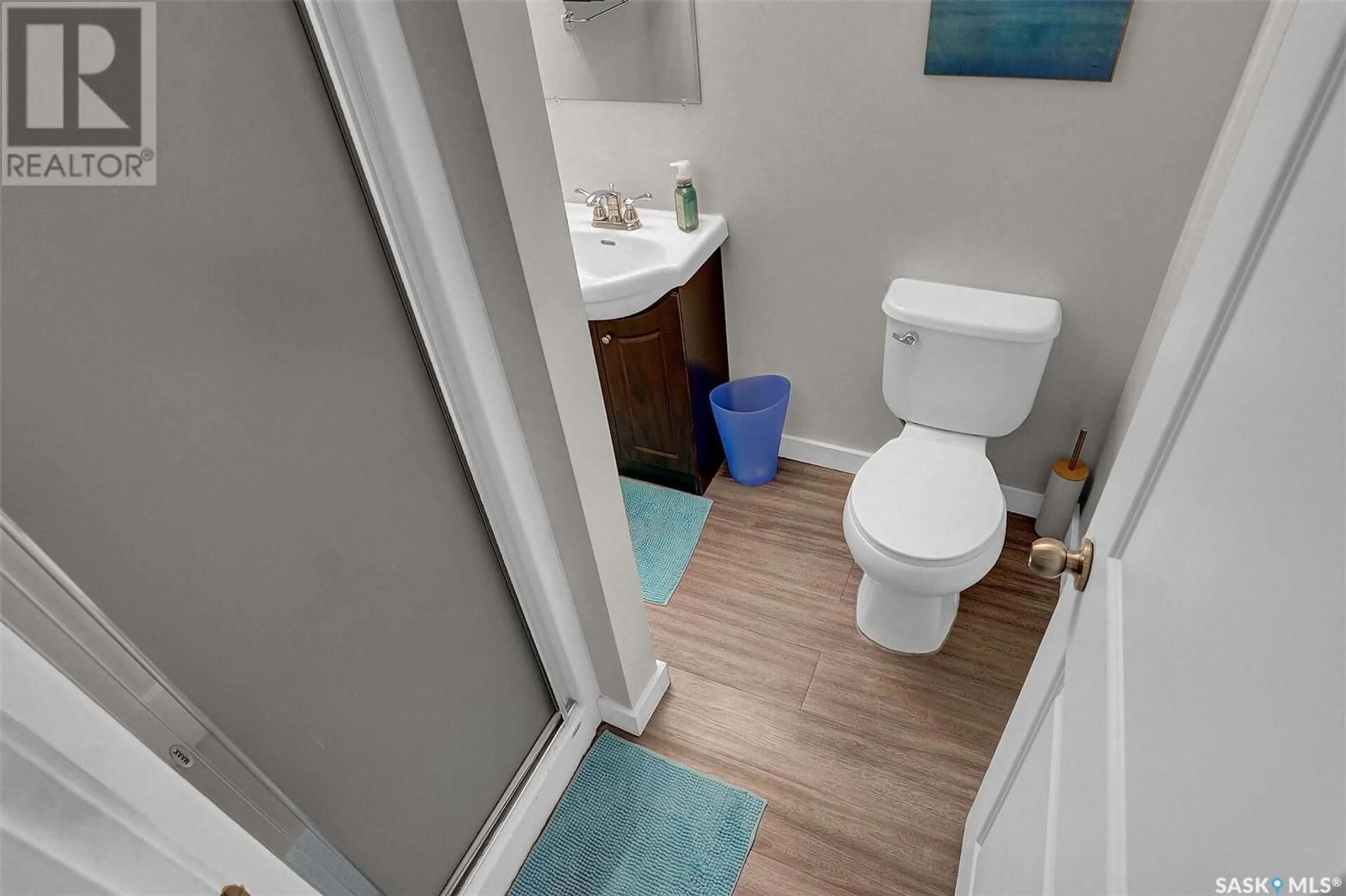Standard bathroom, unknown for 75 5234 AERODROME ROAD, Regina Saskatchewan S4W0H7