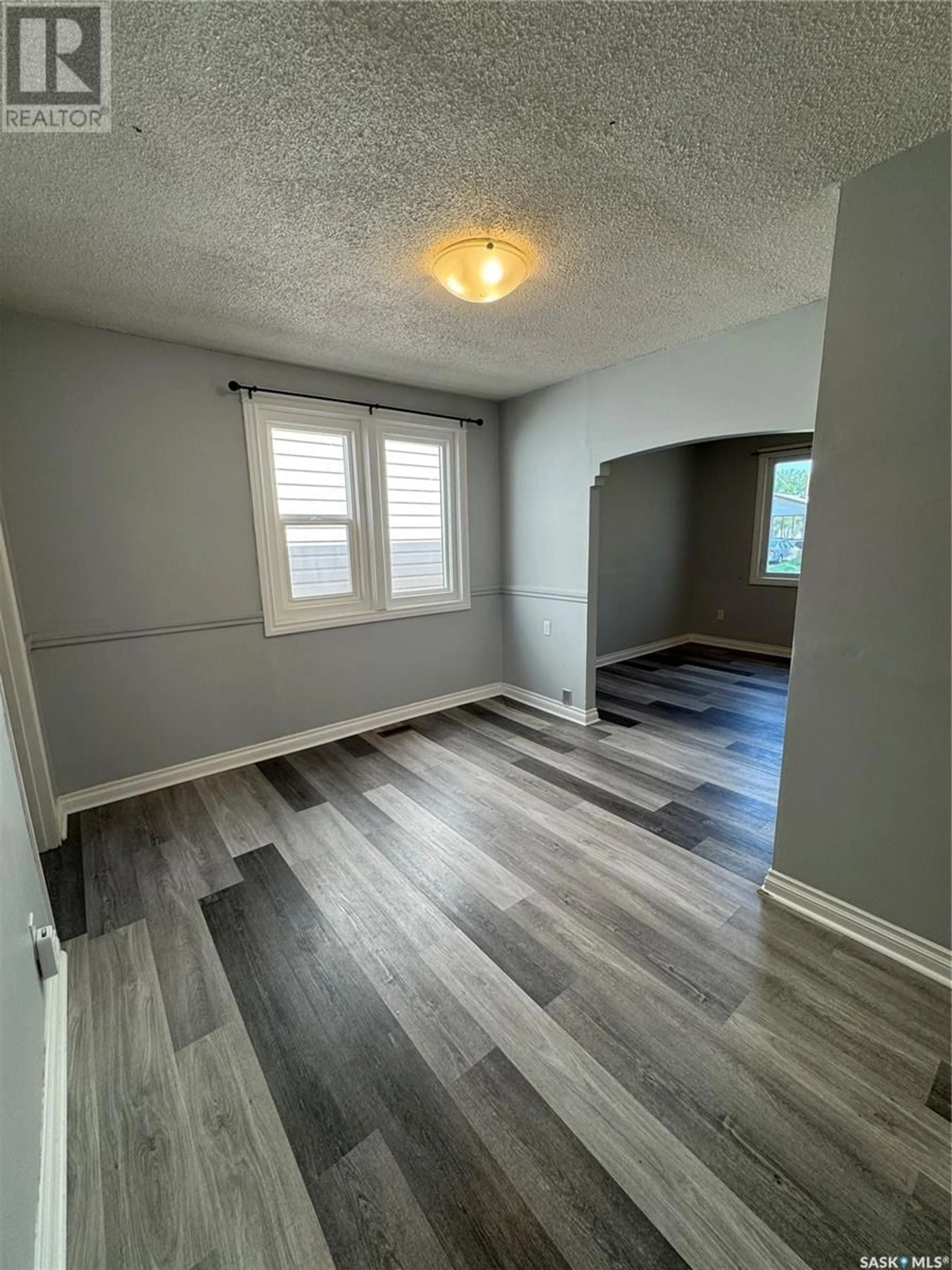 A pic of a room for 719 N AVENUE S, Saskatoon Saskatchewan S7M2P1