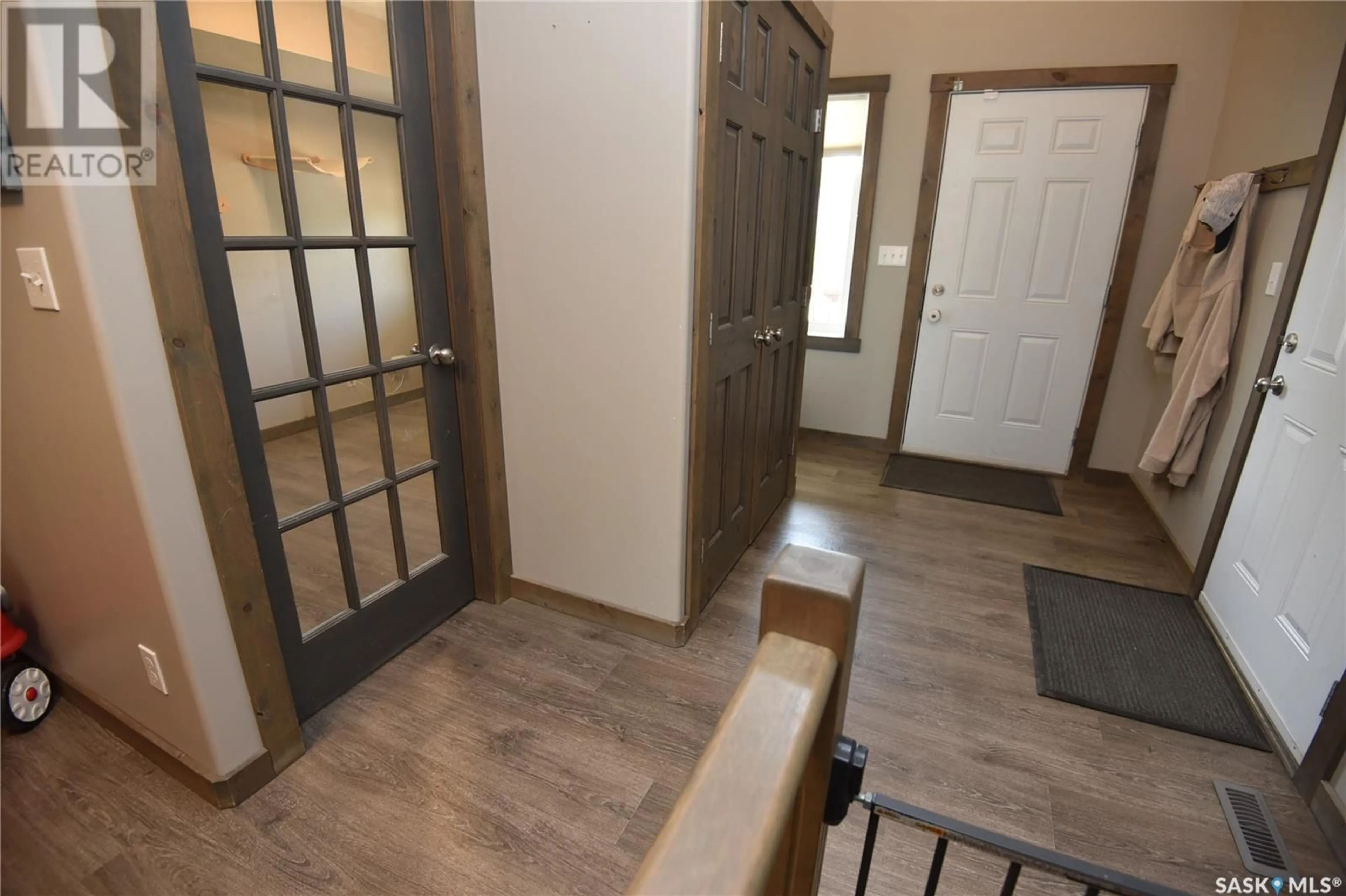 Indoor entryway for 213 3RD STREET, Nipawin Saskatchewan S0E1E0