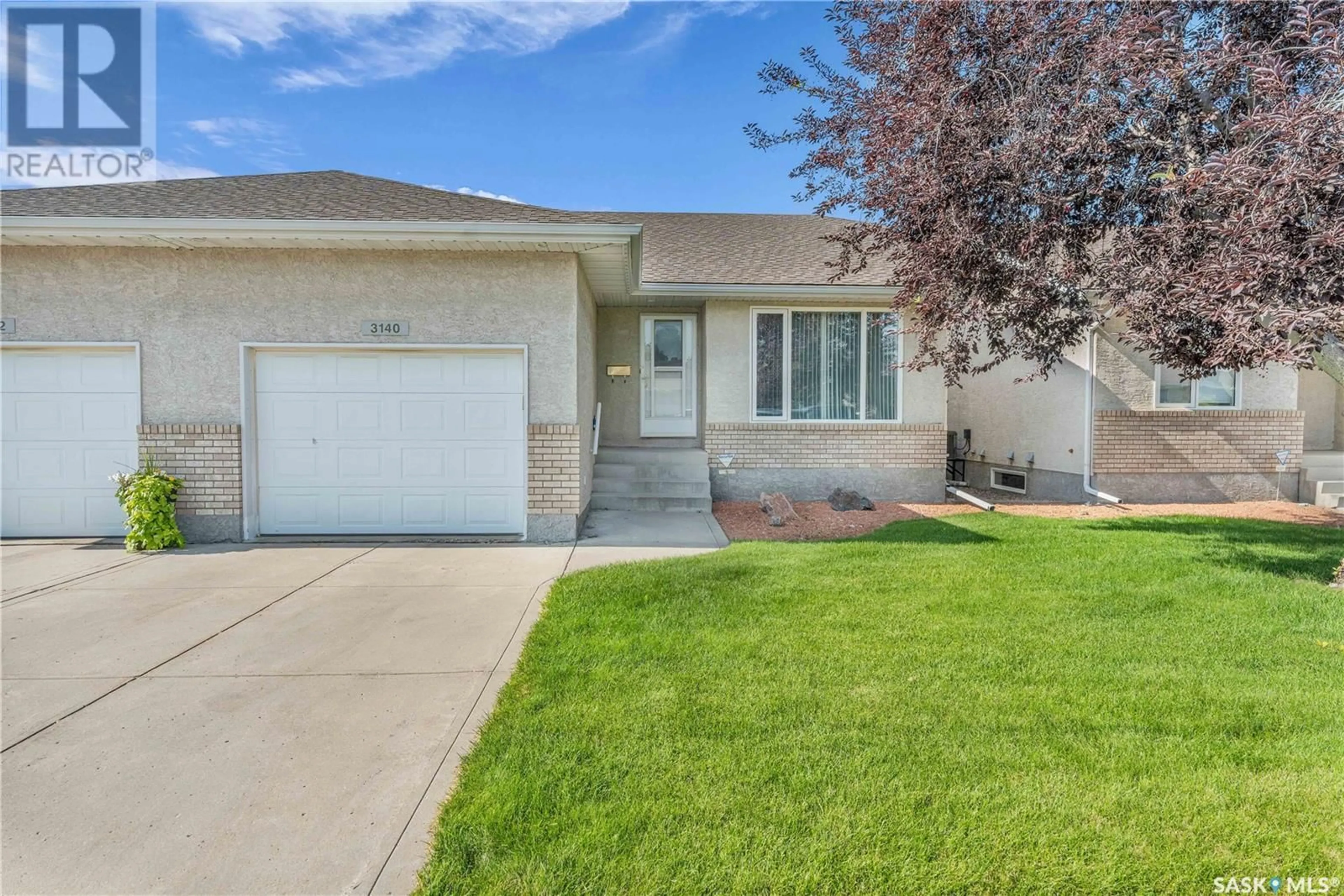 Home with vinyl exterior material, street for 3140 RENFREW POINT, Regina Saskatchewan S4V2Y3