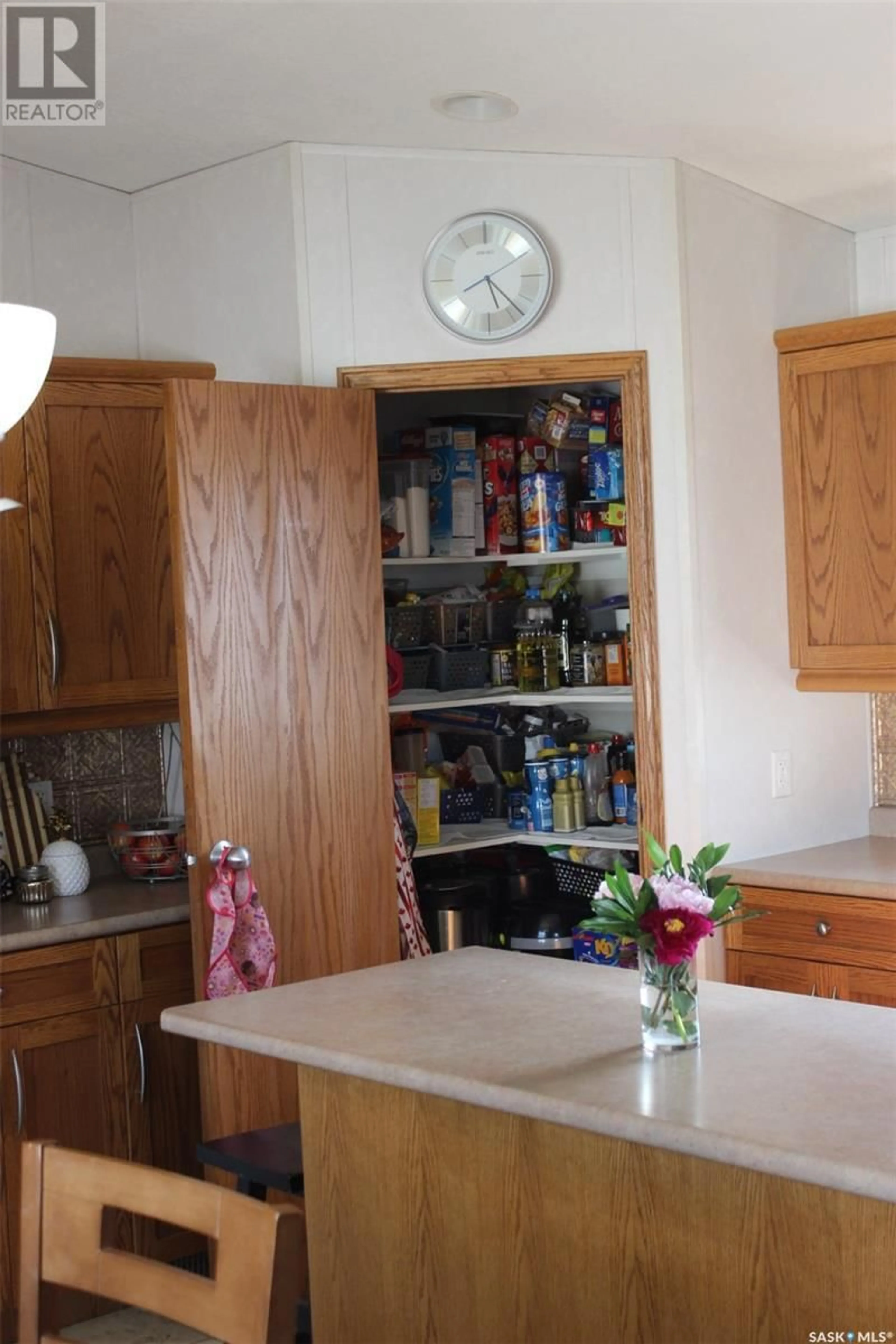 Standard kitchen, unknown for 12 106 1ST AVENUE, Weyburn Saskatchewan S4H2J1