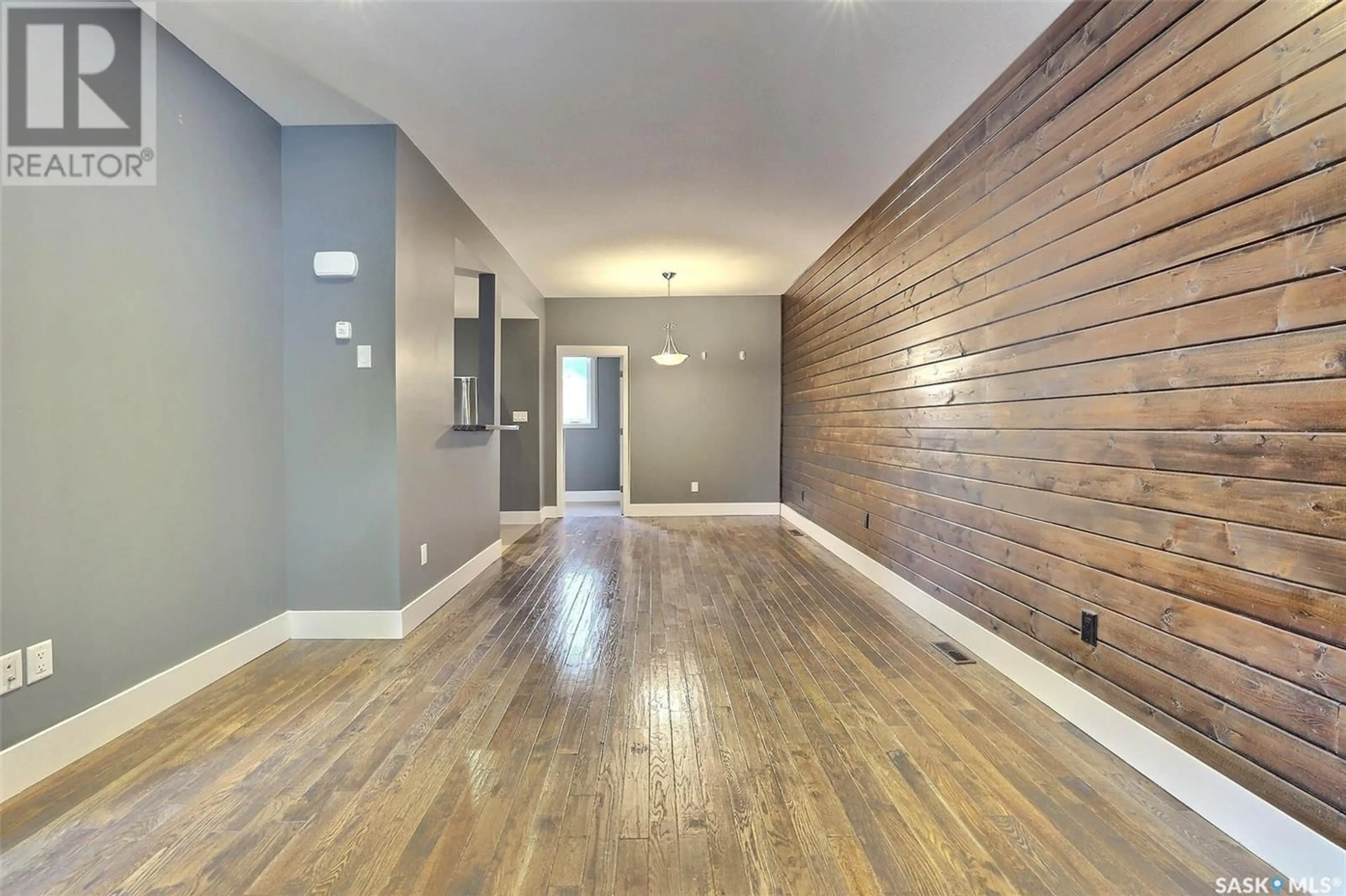 Indoor entryway for 2248 HALIFAX STREET, Regina Saskatchewan S4P1V2