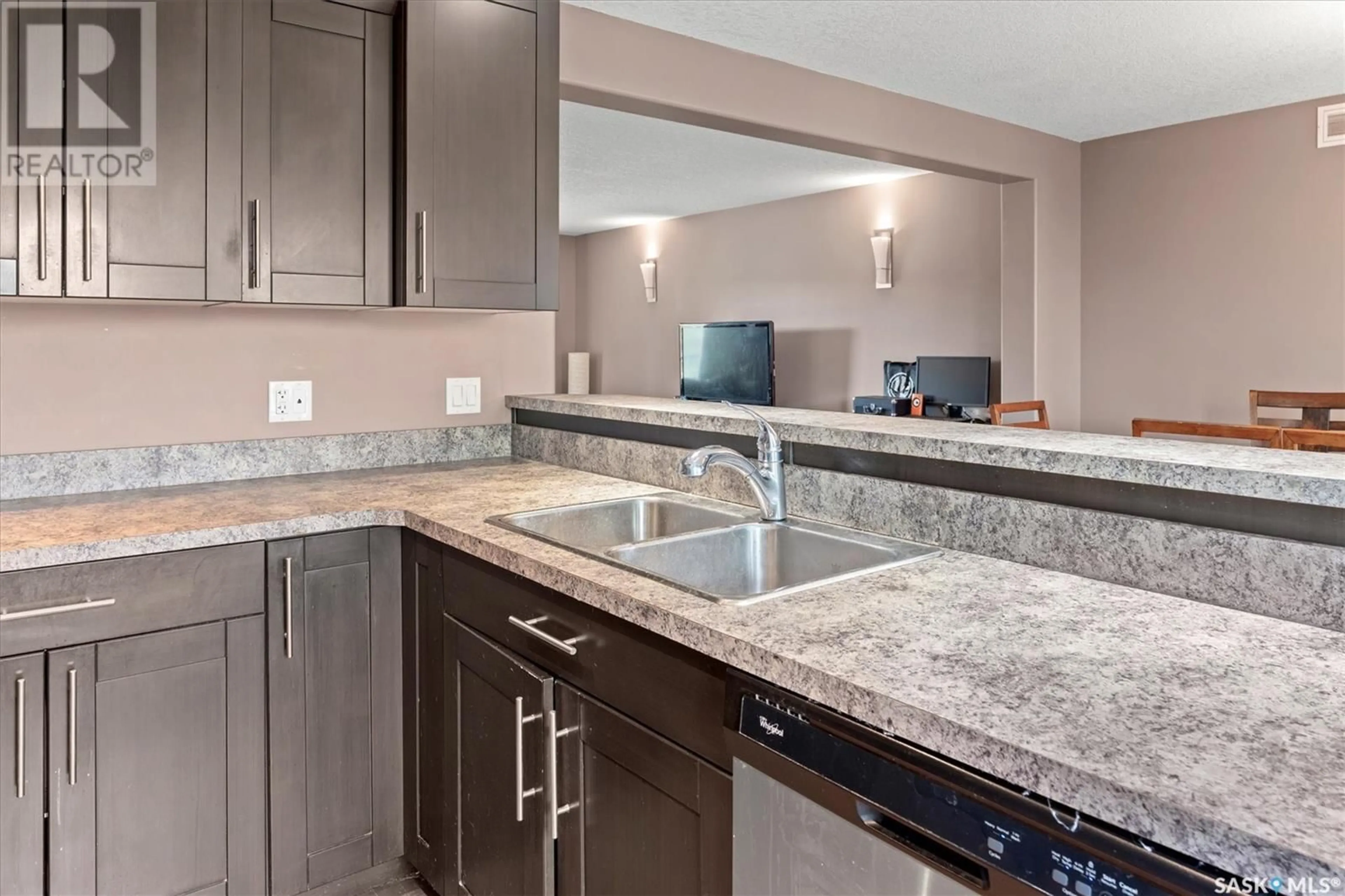 Standard kitchen, ceramic/tile floor for 286 WYANT LANE, Saskatoon Saskatchewan S7W0L3