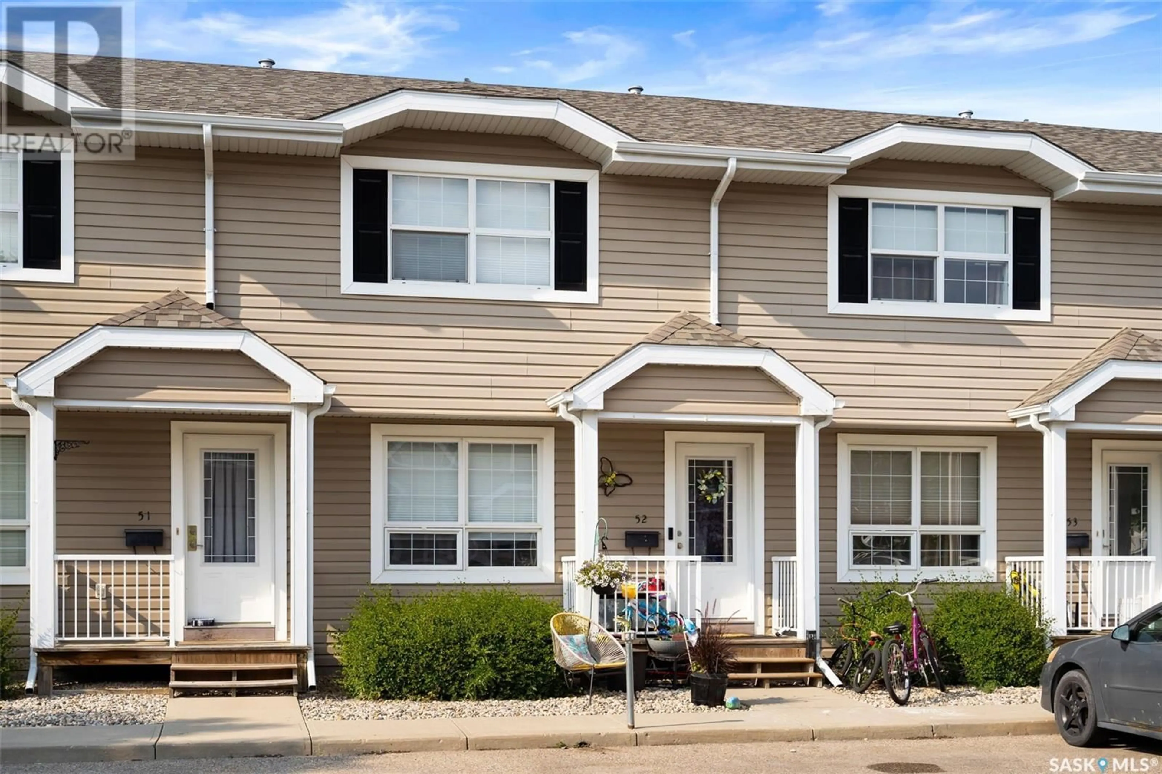 Home with vinyl exterior material, street for 4901 - 52 CHILD AVENUE, Regina Saskatchewan S4X4T7