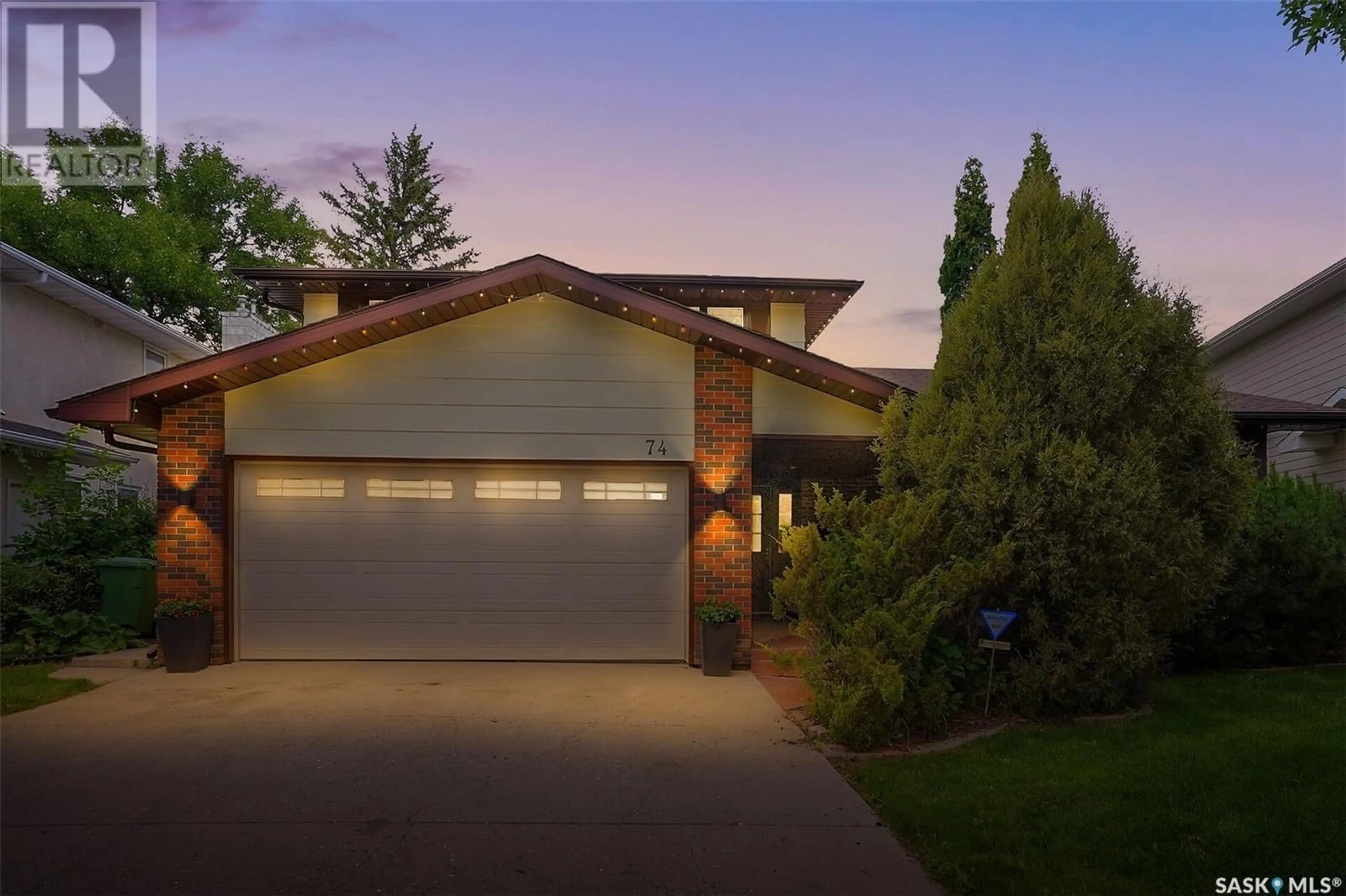 Home with vinyl exterior material, street for 74 SELKIRK CRESCENT, Regina Saskatchewan S4S6J4