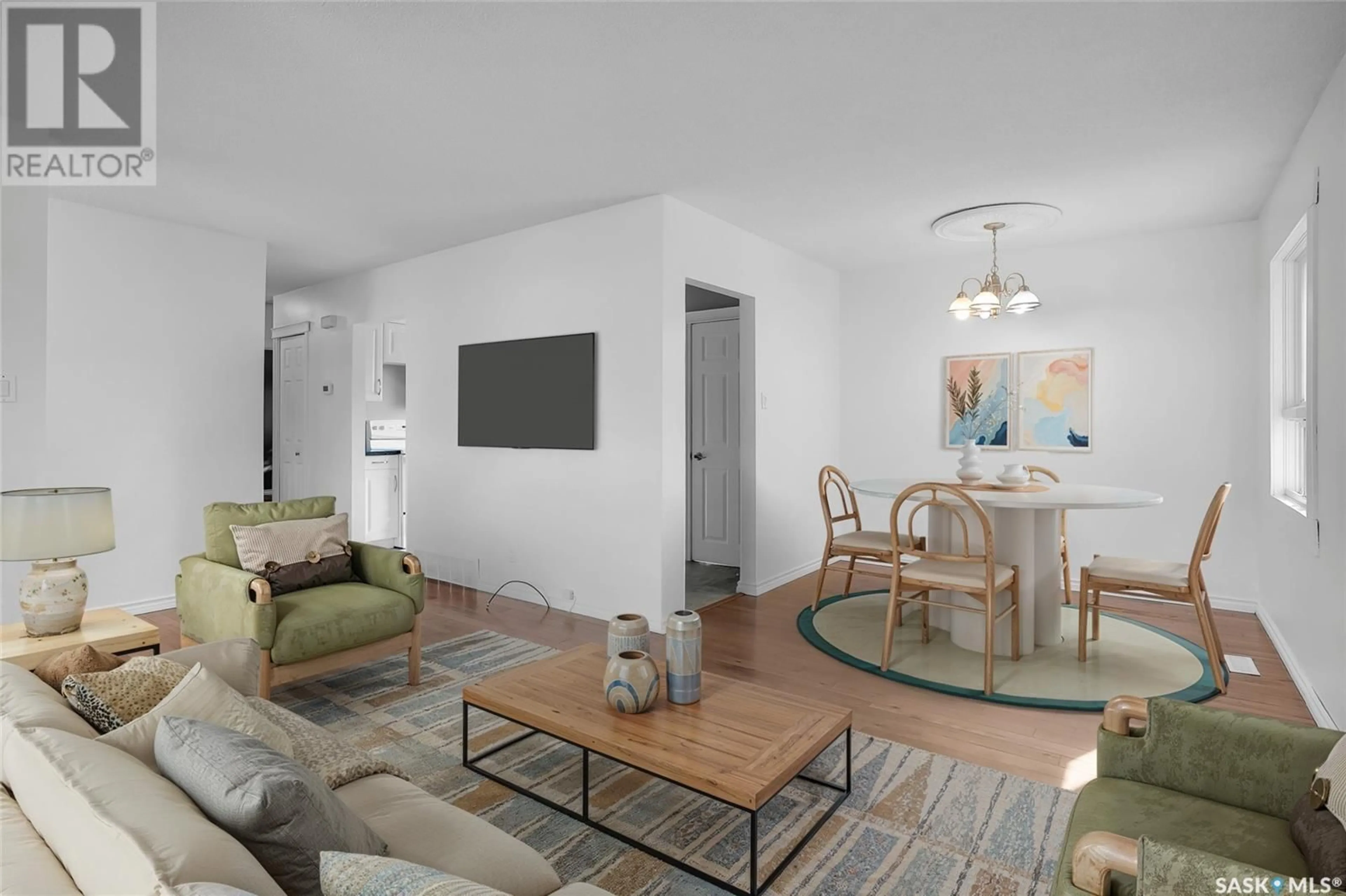Living room with furniture, unknown for 2 YOUNG CRESCENT, Saskatoon Saskatchewan S7J2C4
