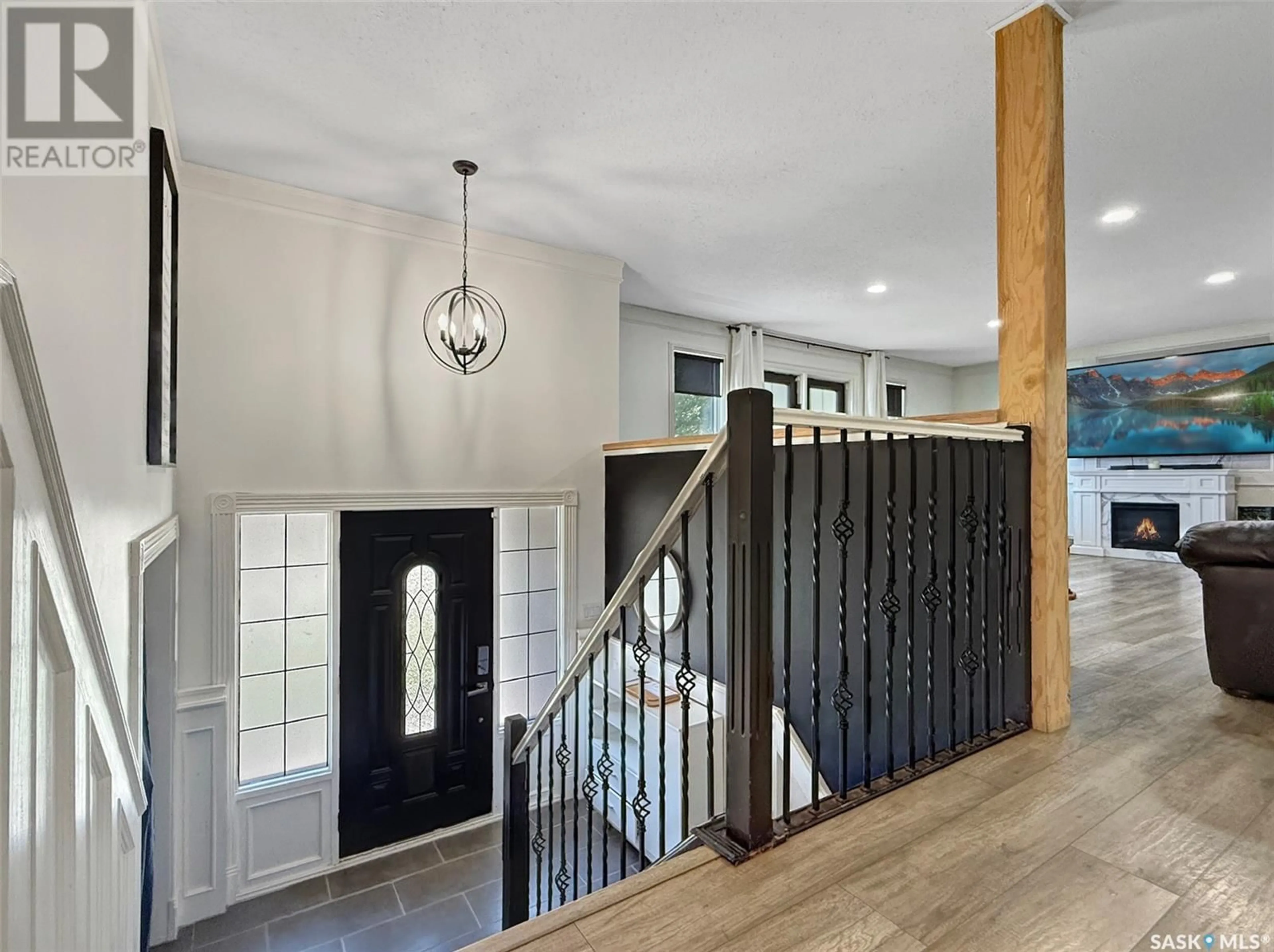 Indoor entryway for 1311 JUBILEE DRIVE, Swift Current Saskatchewan S9H2A5