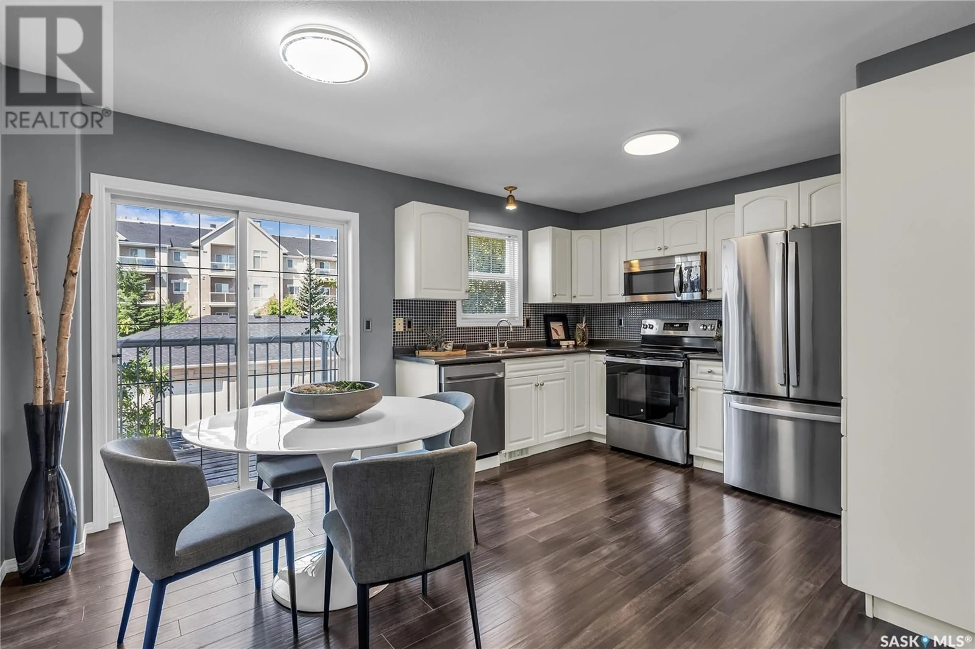 Open concept kitchen, unknown for 12 243 HEROLD TERRACE, Saskatoon Saskatchewan S7V1J6