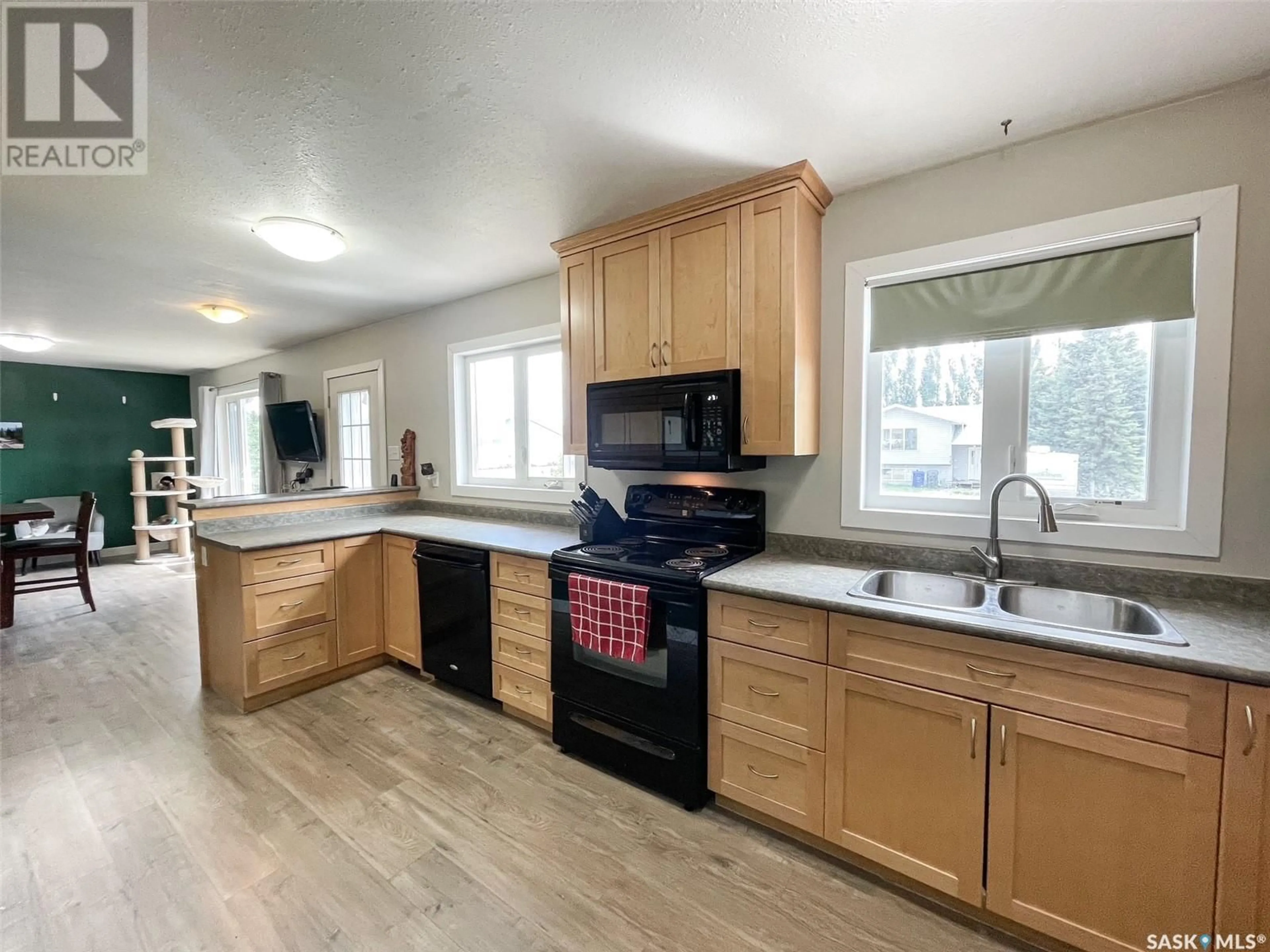 Open concept kitchen, unknown for 509 6TH AVENUE, Meadow Lake Saskatchewan S9X1B4