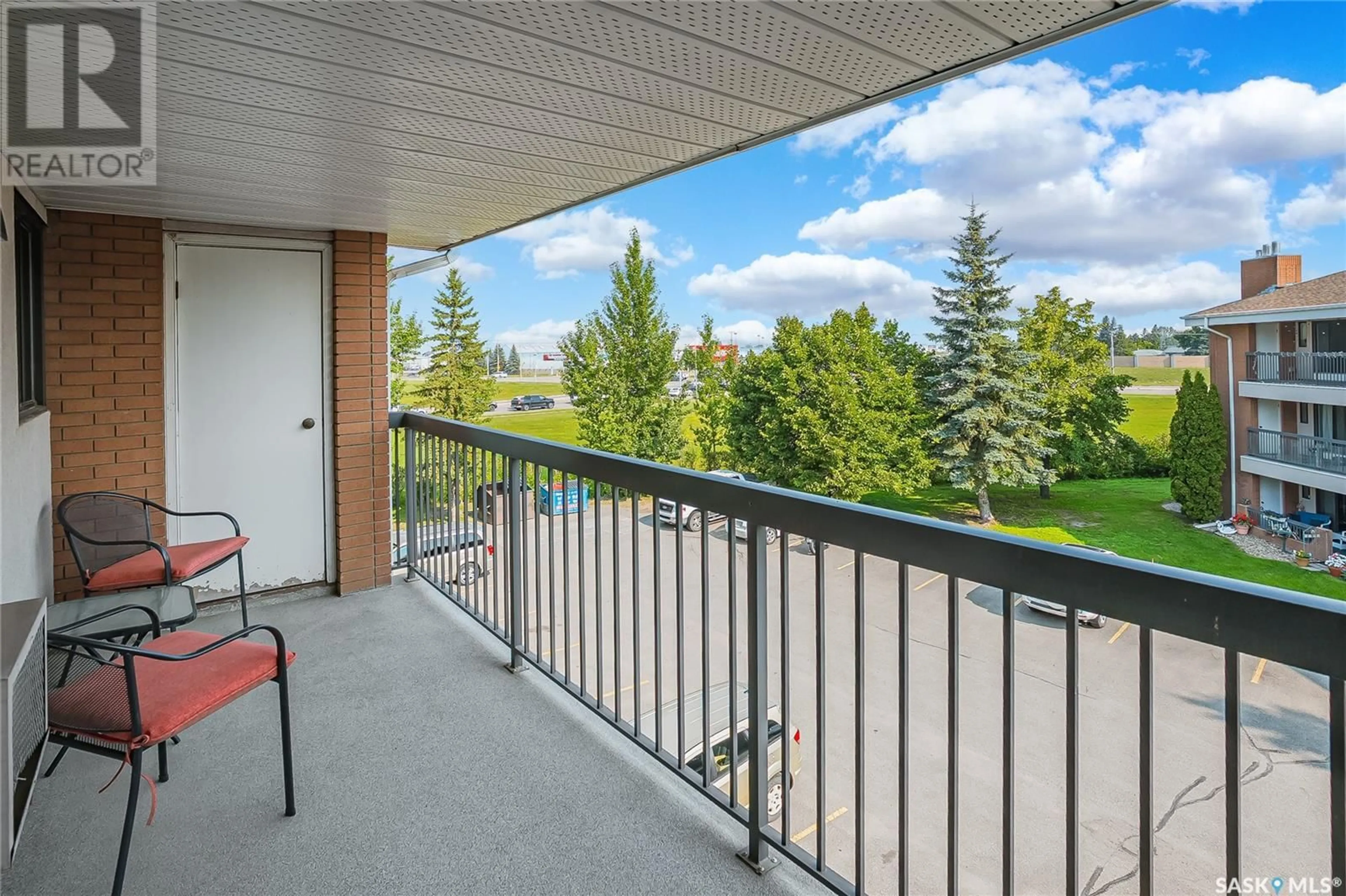 Balcony in the apartment, mountain view for 209C - 326 CREE PLACE, Saskatoon Saskatchewan S7K7Y9