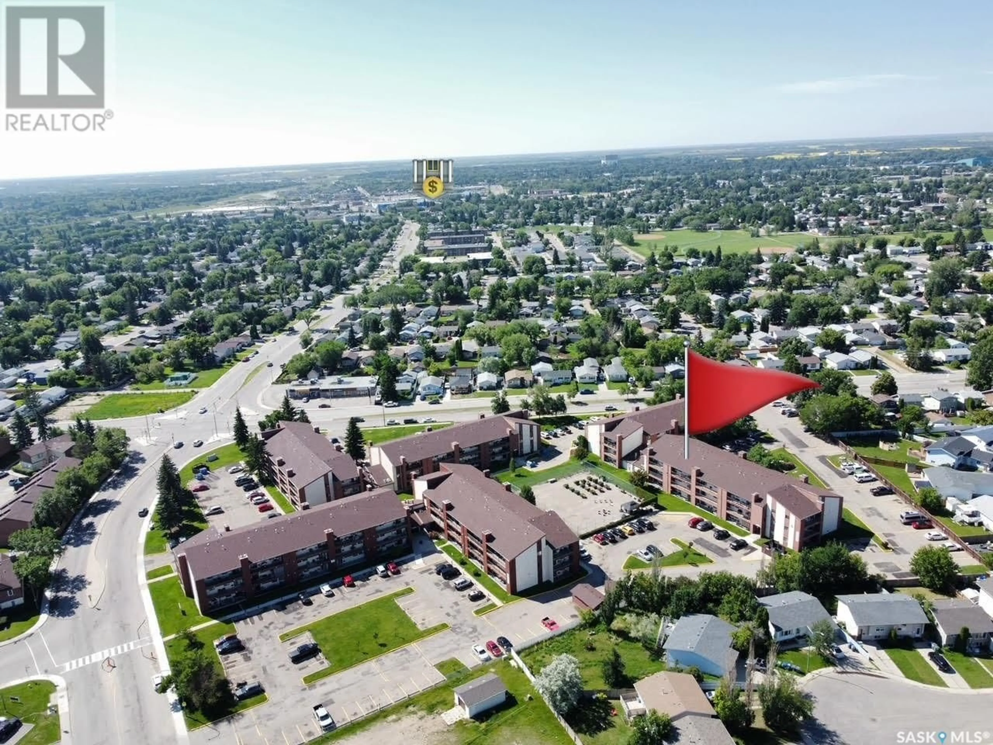 A pic from outside/outdoor area/front of a property/back of a property/a pic from drone, street for 205 - 3308 33RD STREET, Saskatoon Saskatchewan S7L6S6
