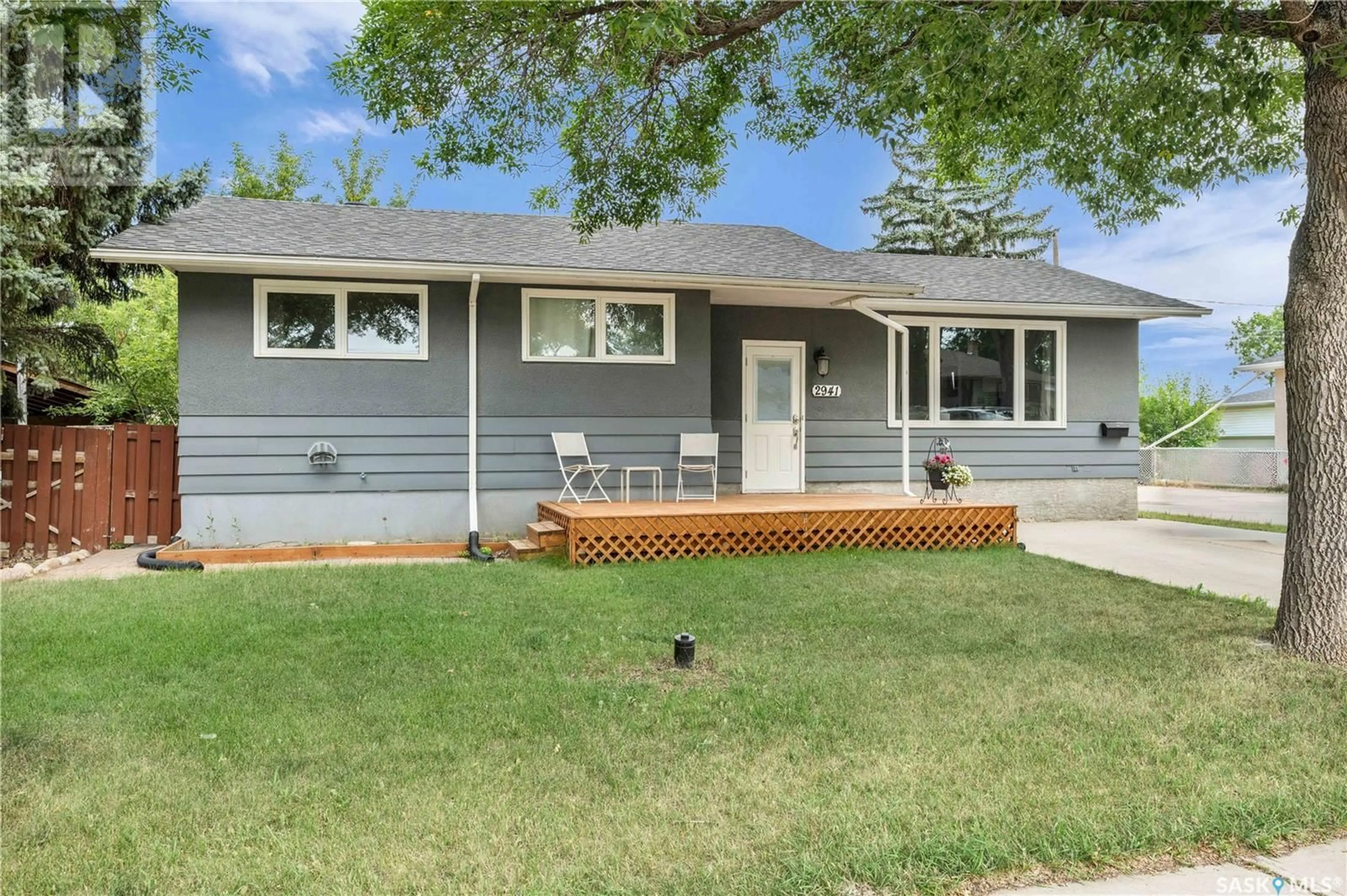 Home with vinyl exterior material, street for 2941 WASCANA STREET, Regina Saskatchewan S4S2G7
